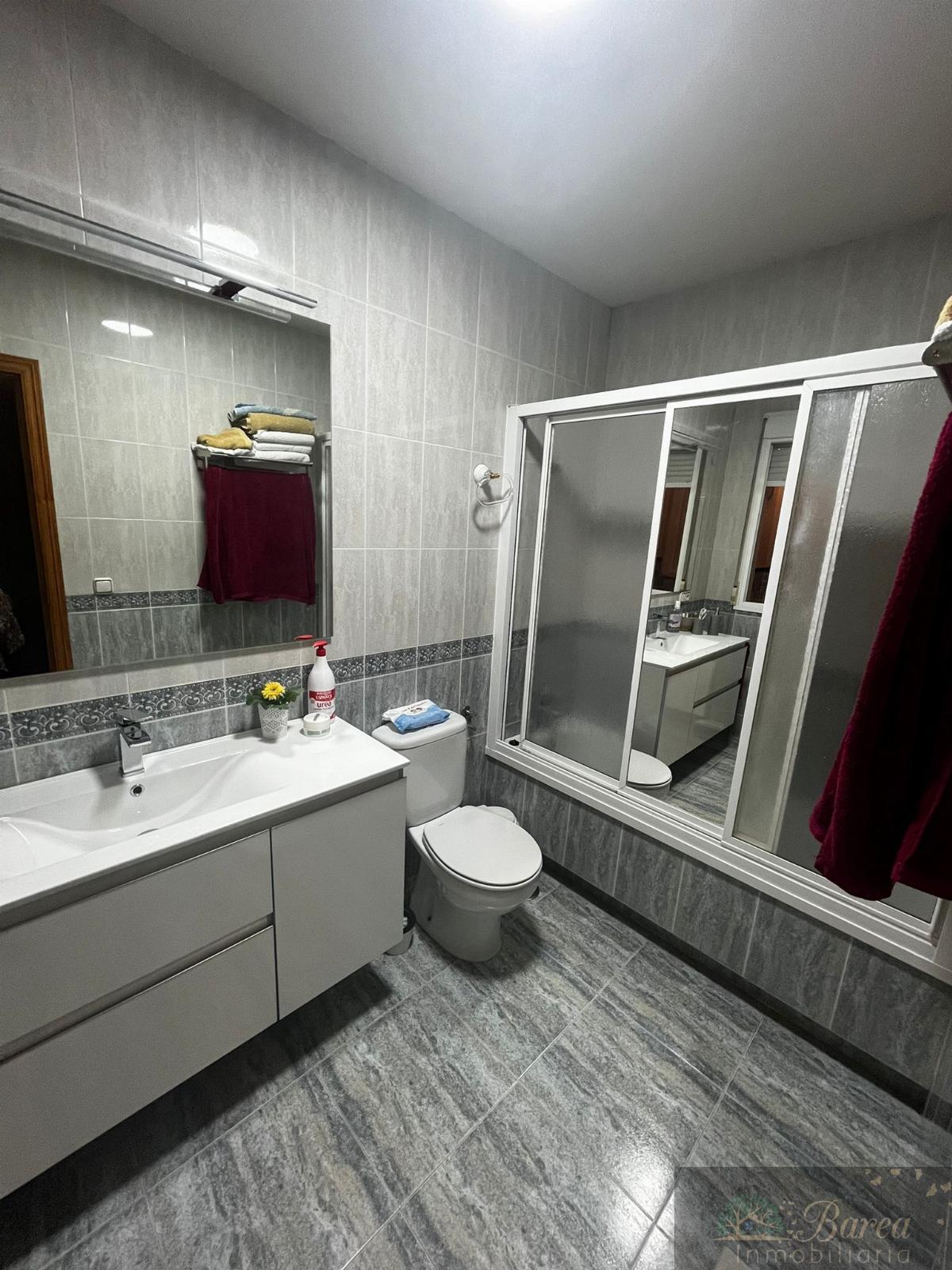 For sale of house in Rute