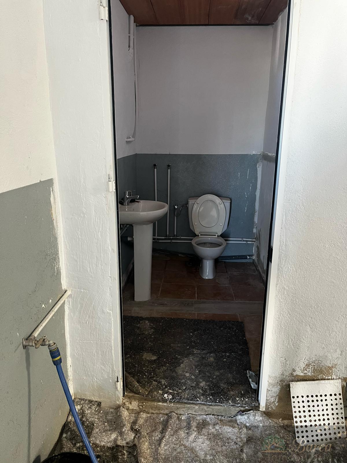 For sale of garage in Rute