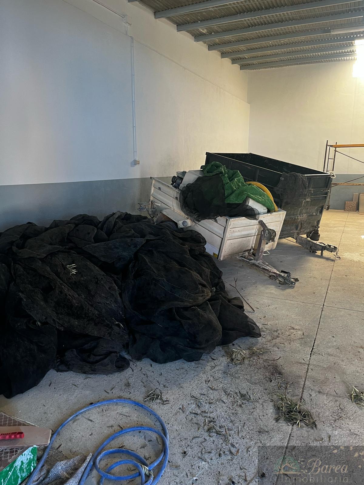 For sale of garage in Rute
