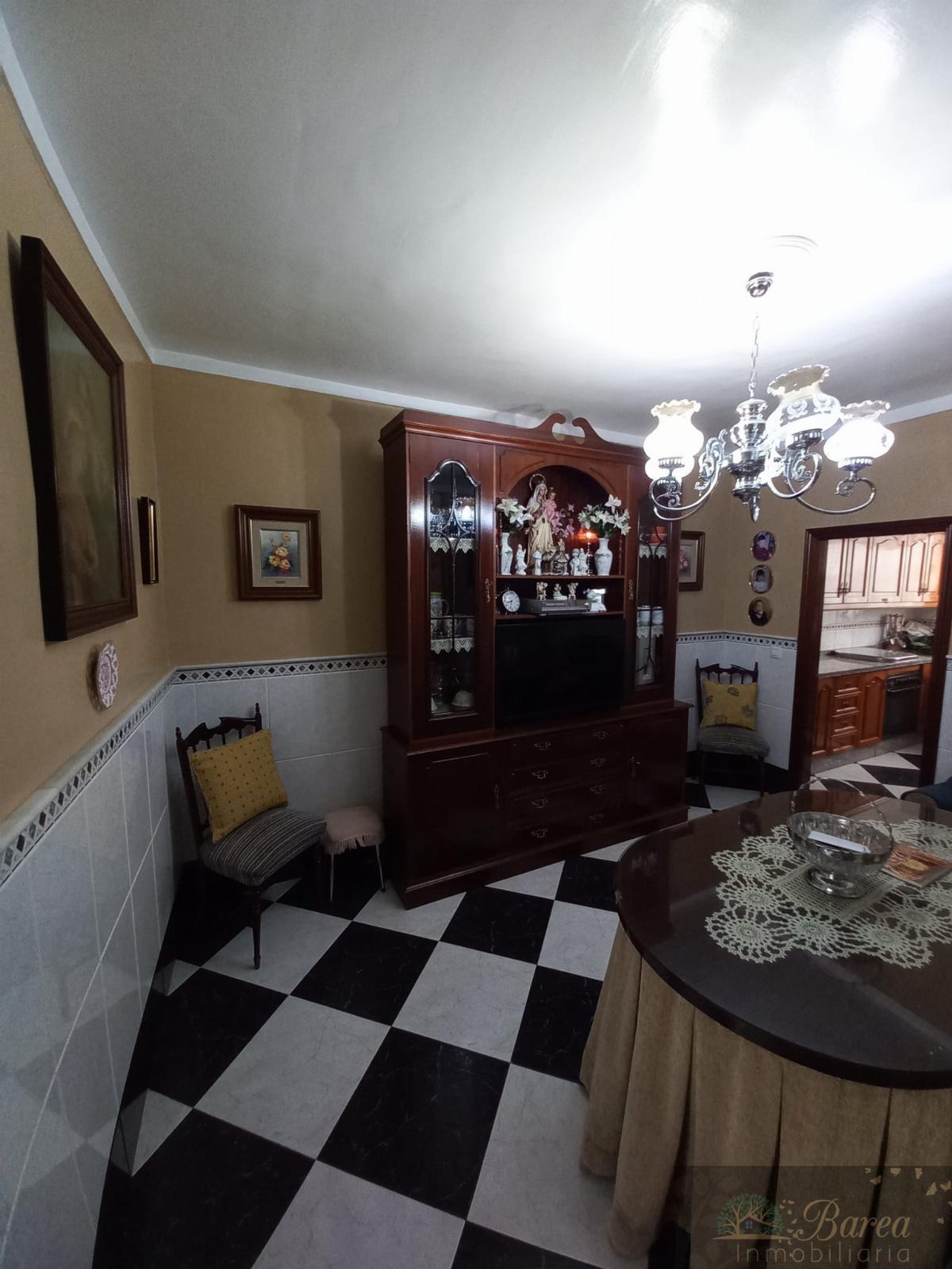 For sale of house in Rute