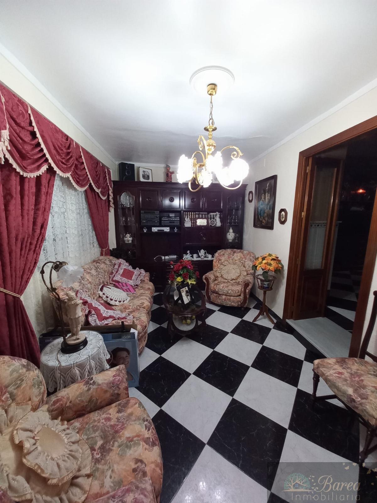 For sale of house in Rute