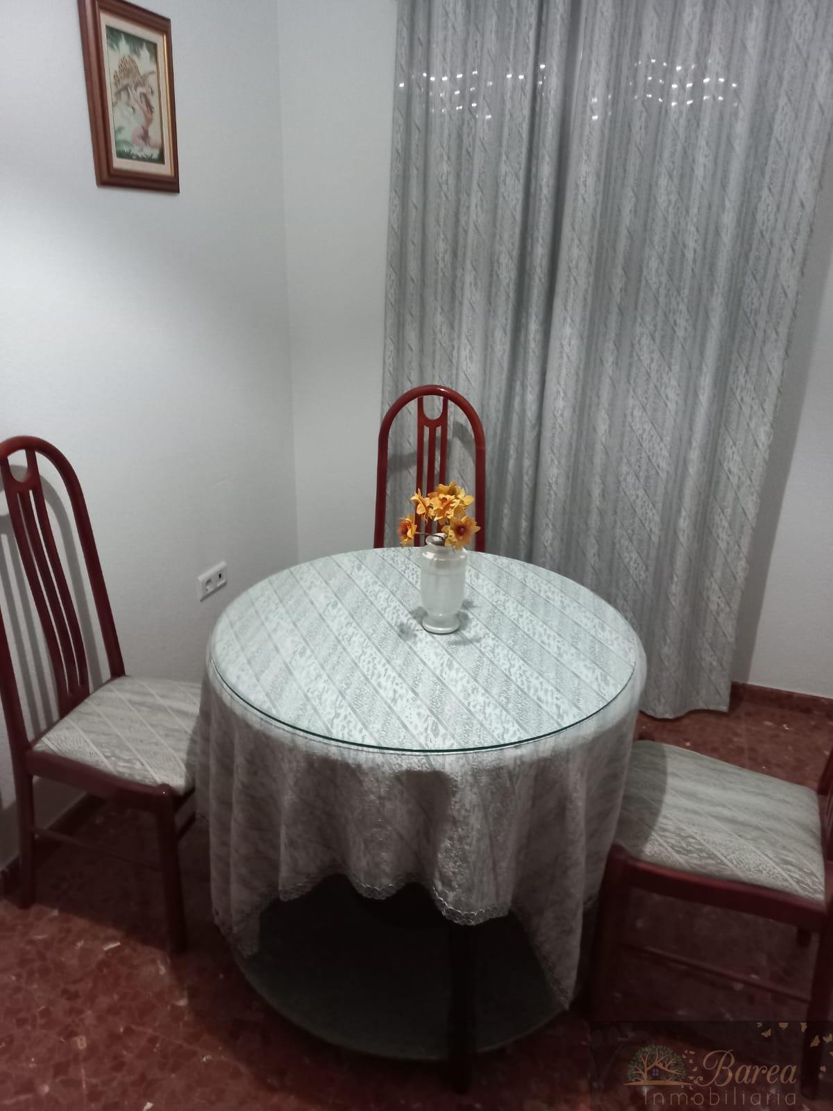 De vânzare din duplex în Rute