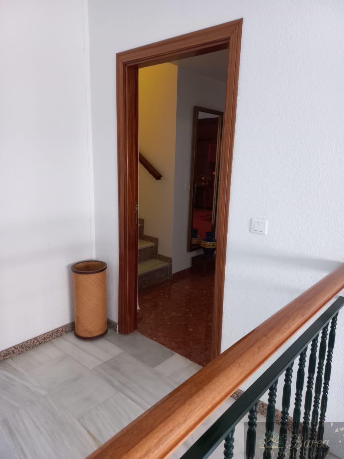 De vânzare din duplex în Rute