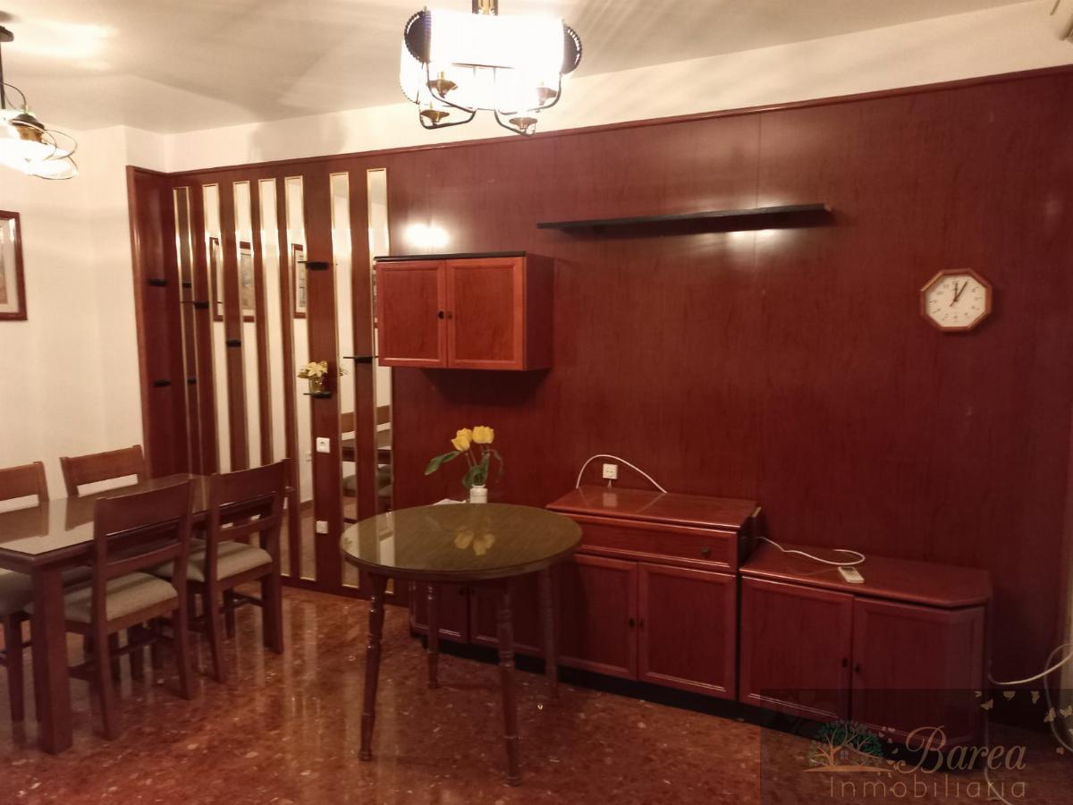 De vânzare din duplex în Rute