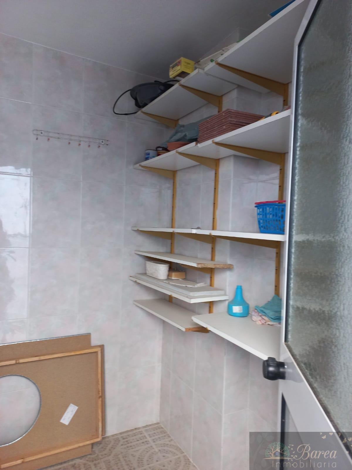De vânzare din duplex în Rute