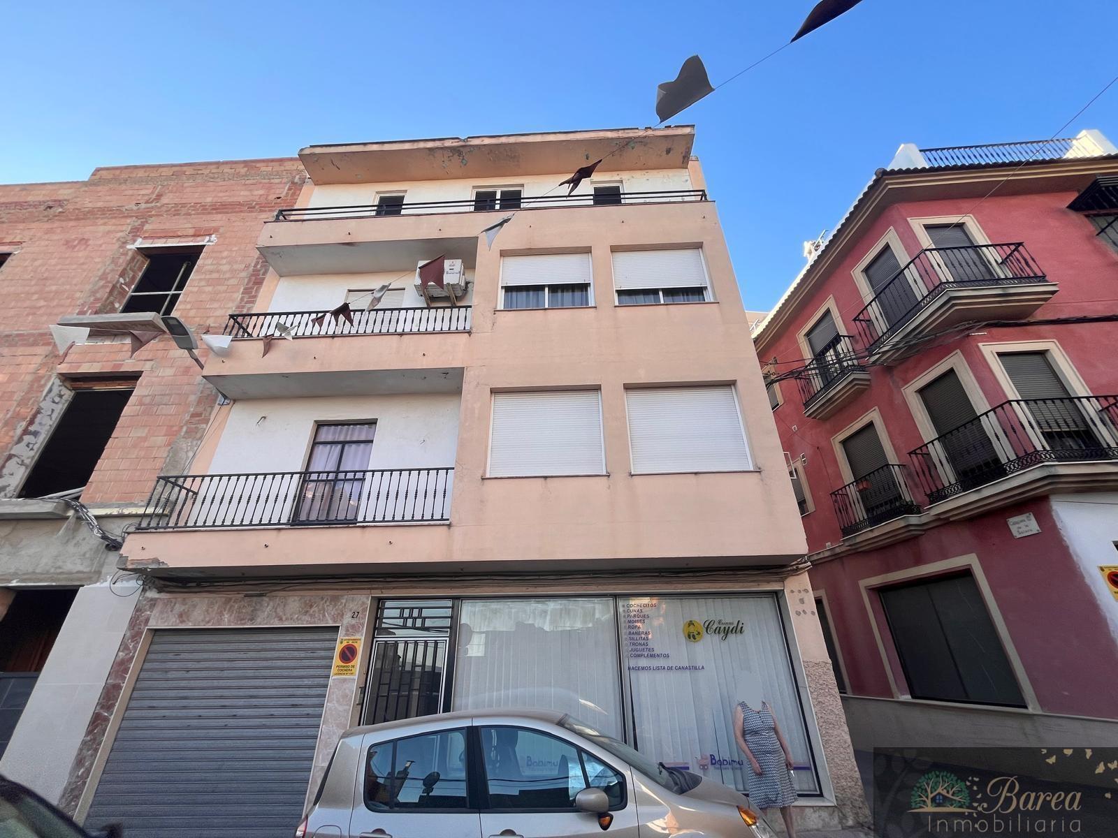 Venta de edificio en Rute