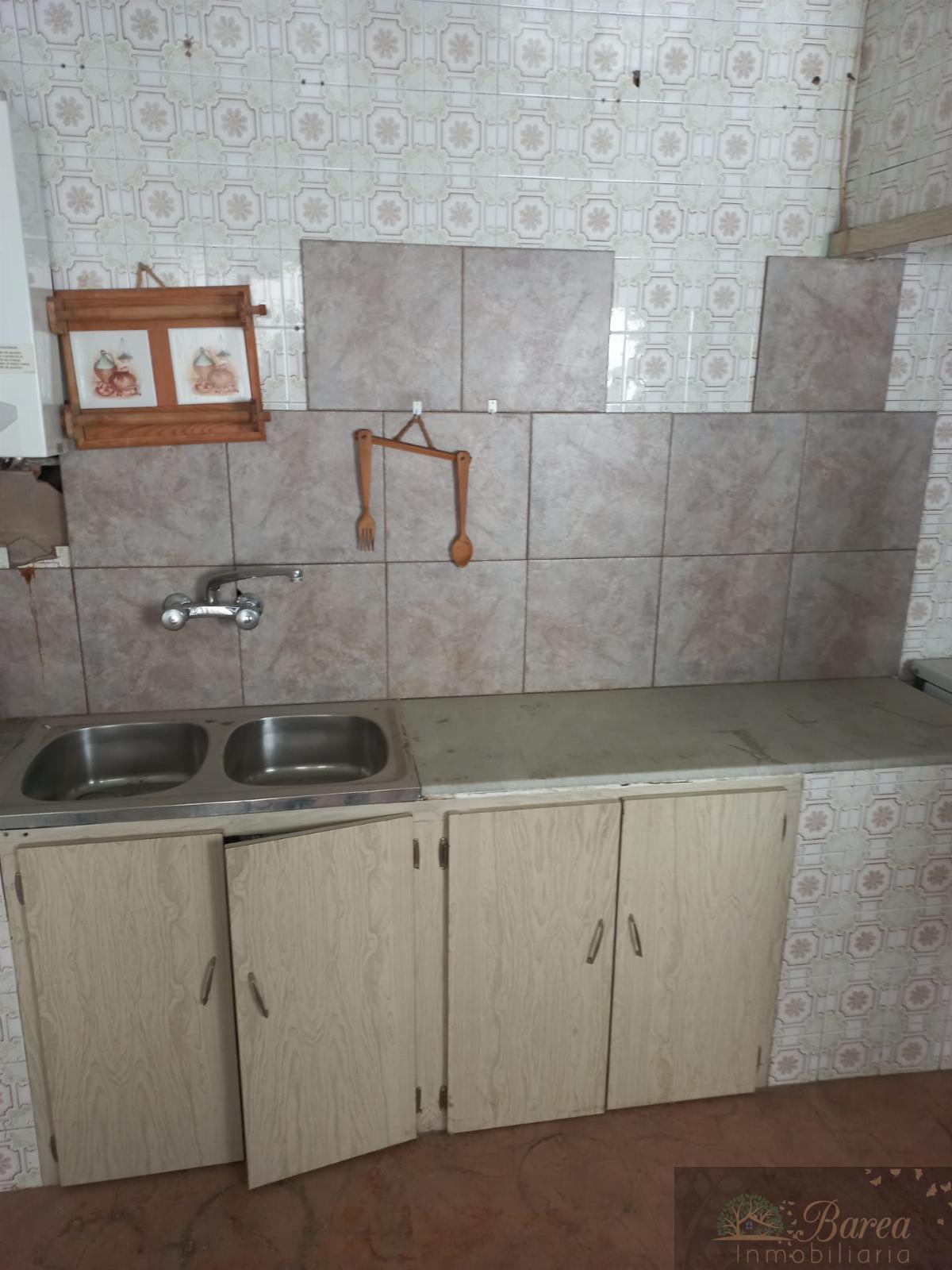 For sale of house in Rute