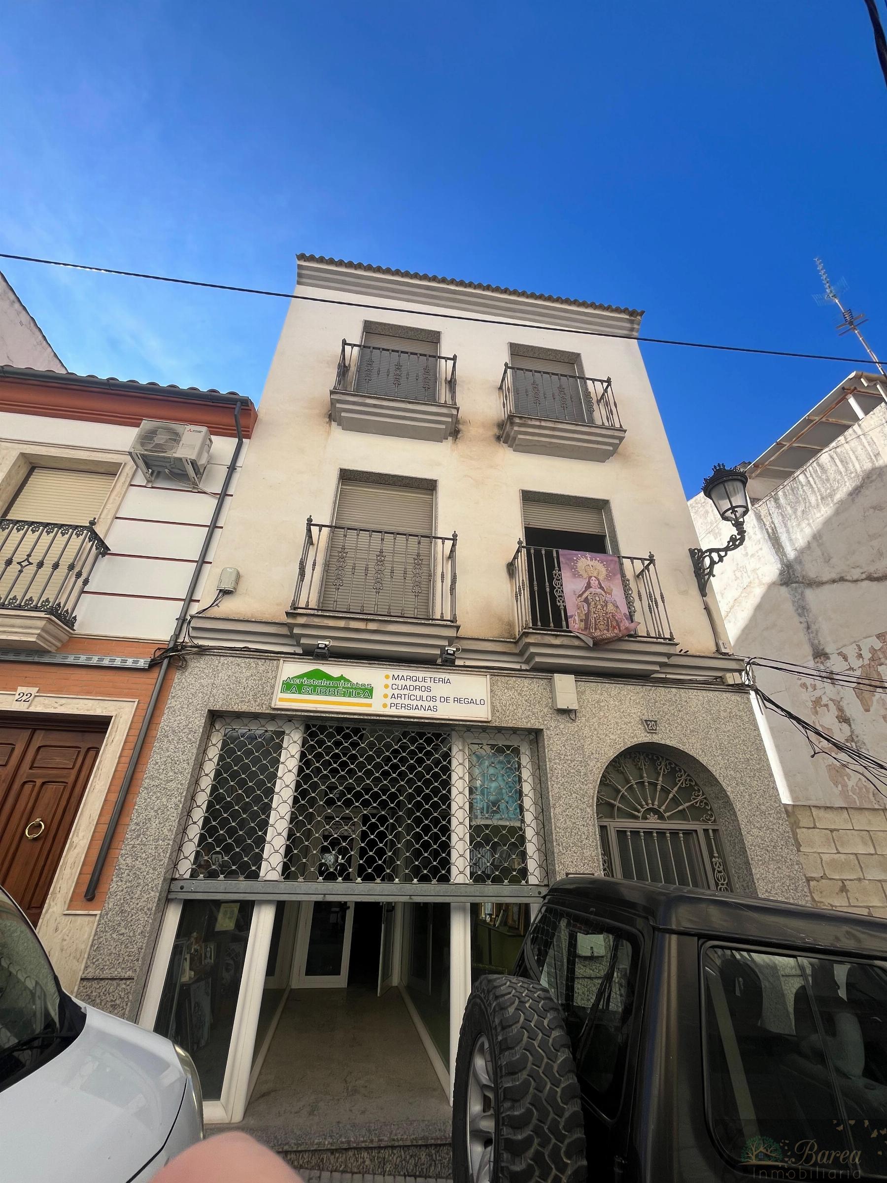 Vendita di edificio in Rute