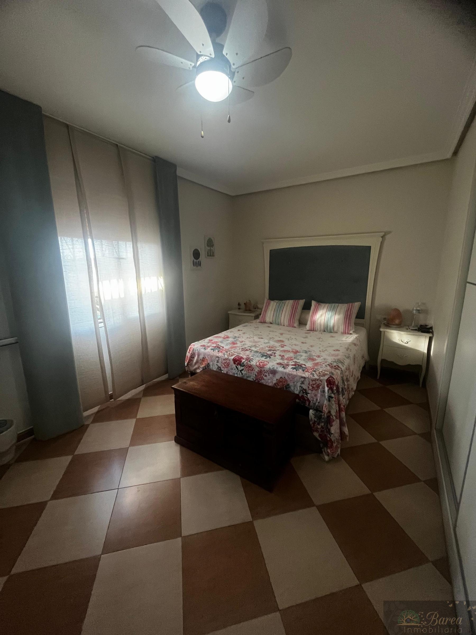 Venta de chalet en Lucena