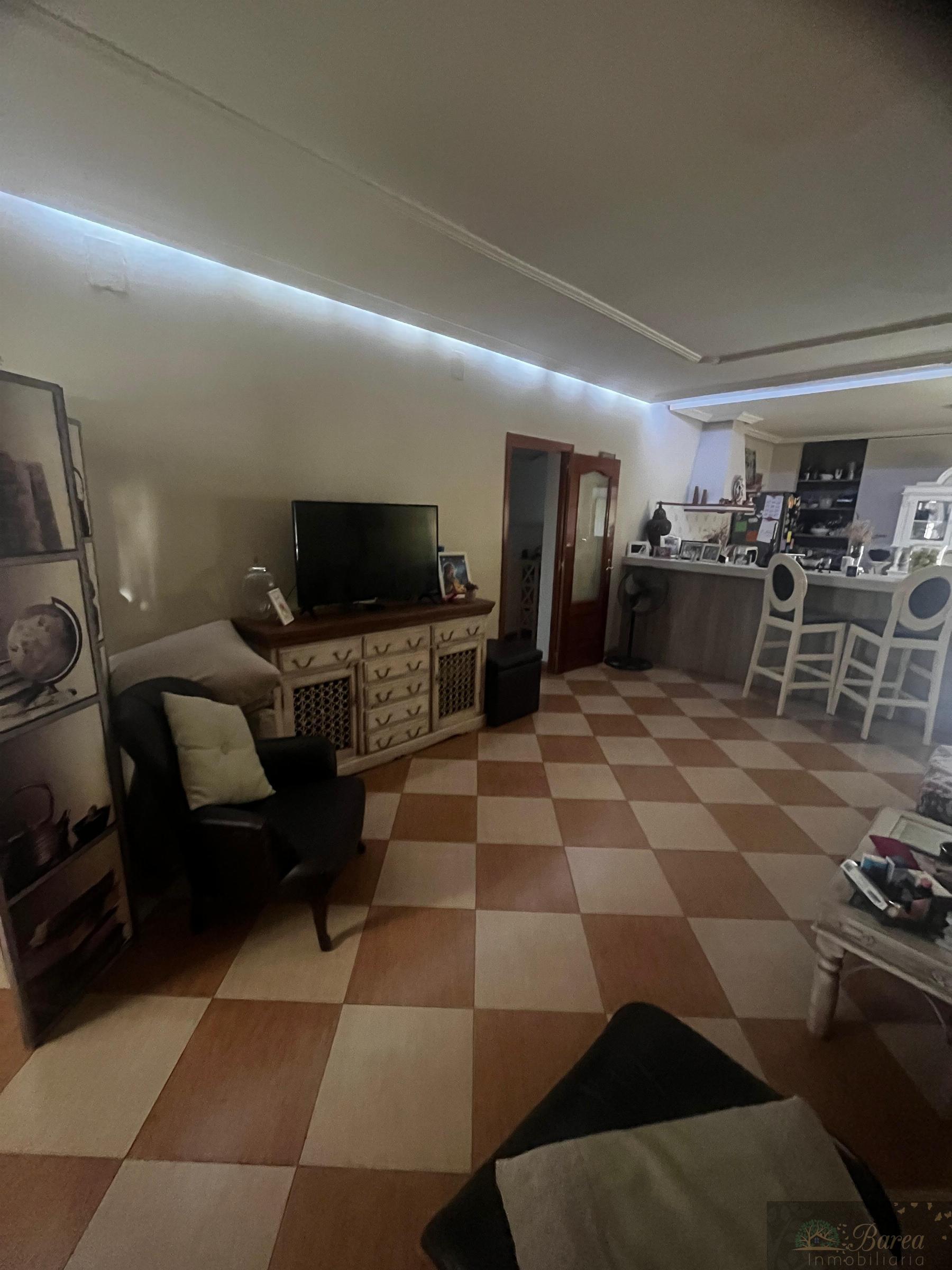 Venta de chalet en Lucena