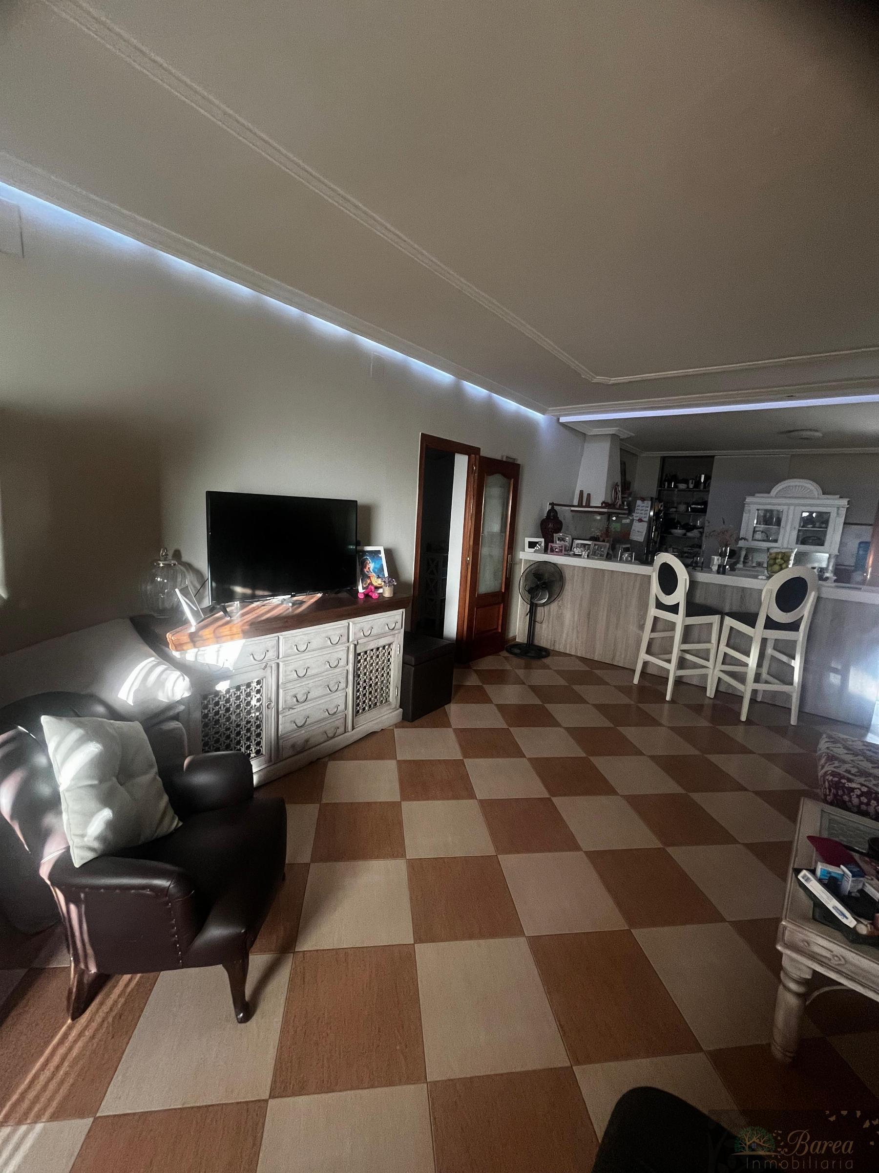 Venta de chalet en Lucena