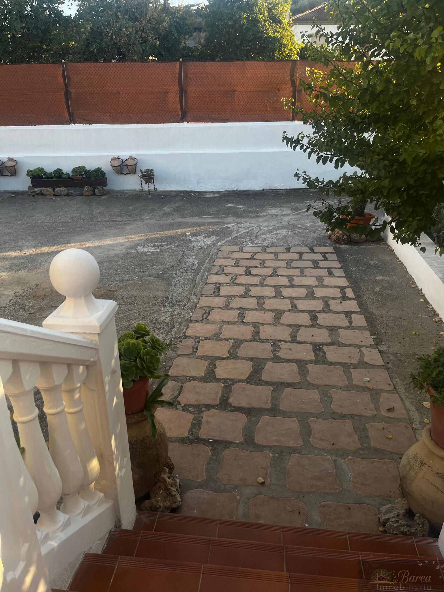 Venta de chalet en Lucena