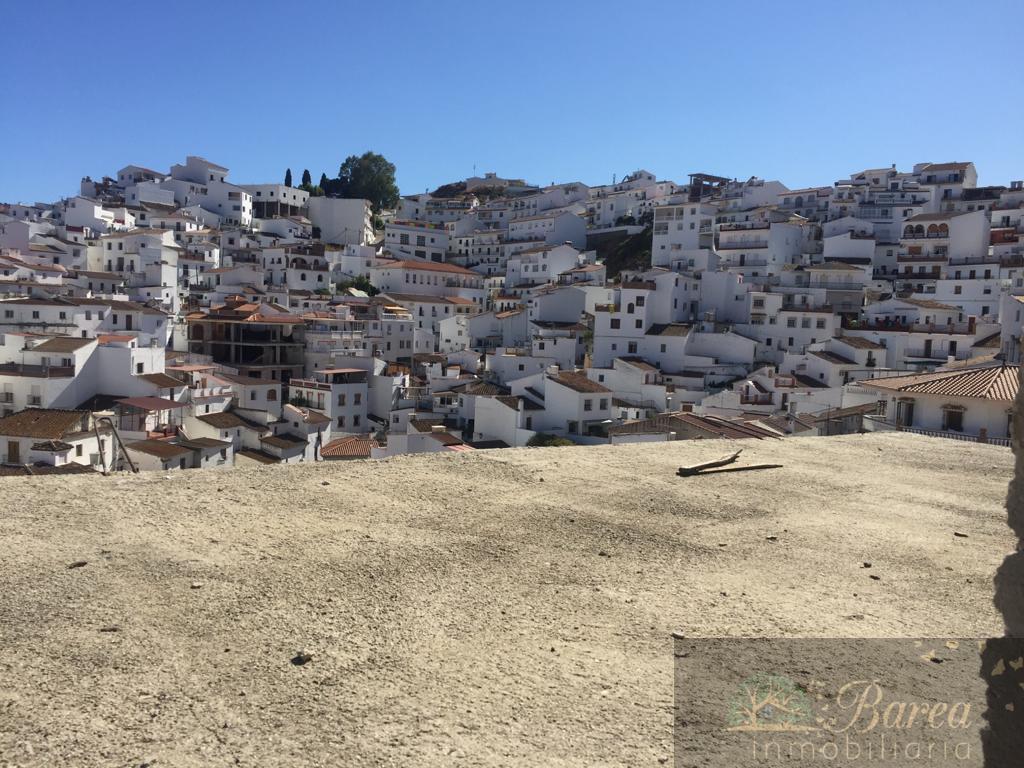 Venta de edificio en Almáchar