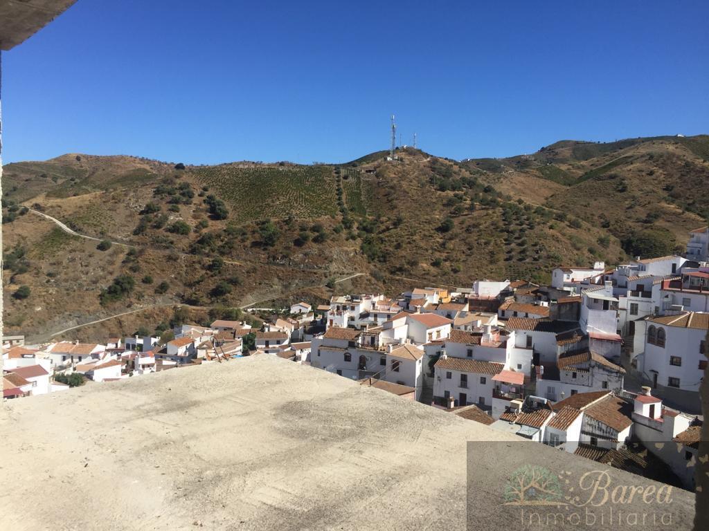 Venta de edificio en Almáchar