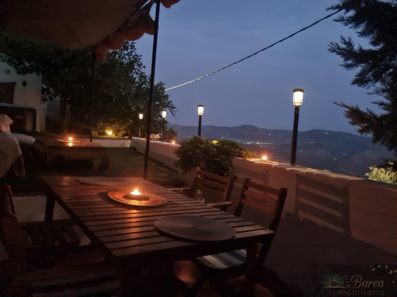 Venta de casa en Iznájar