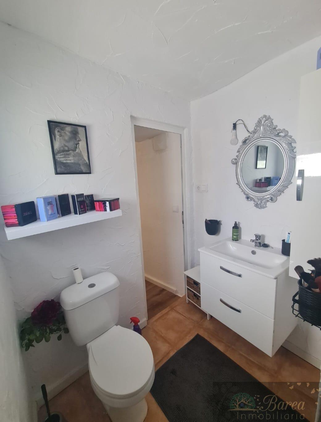 Venta de casa en Iznájar