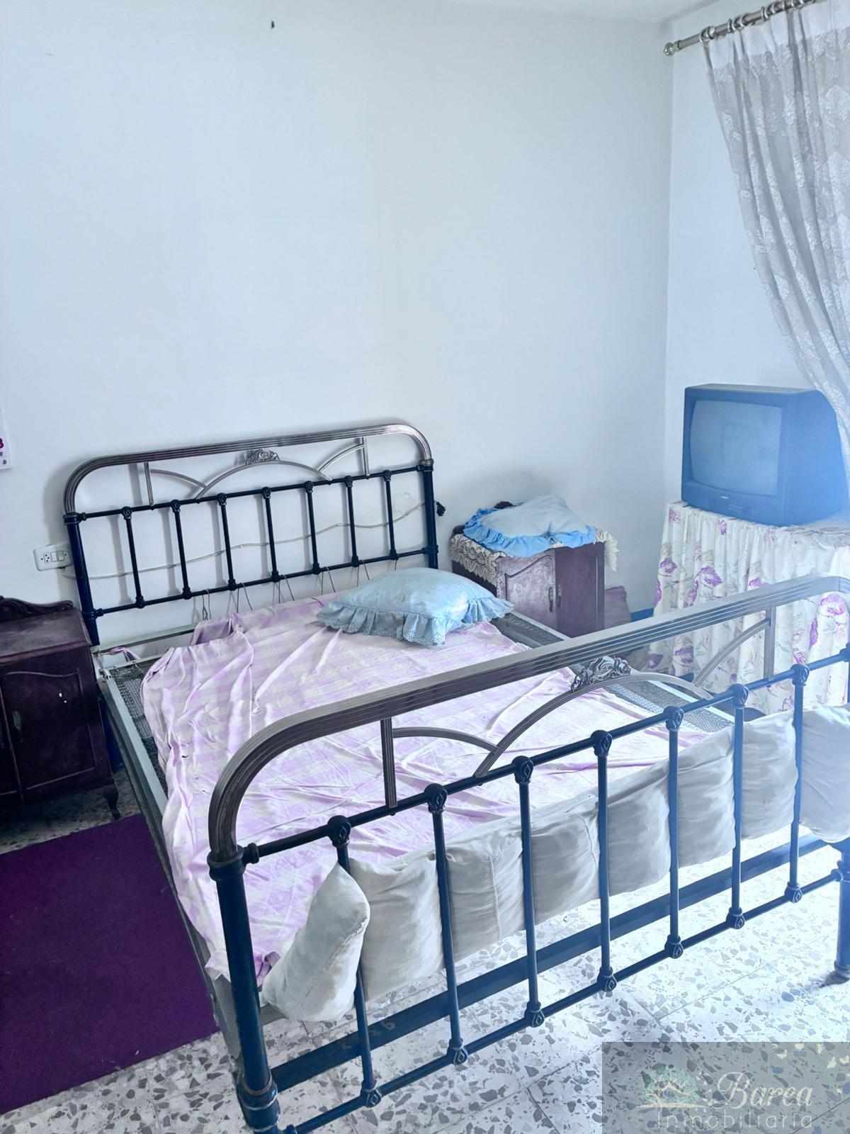 For sale of house in Rute