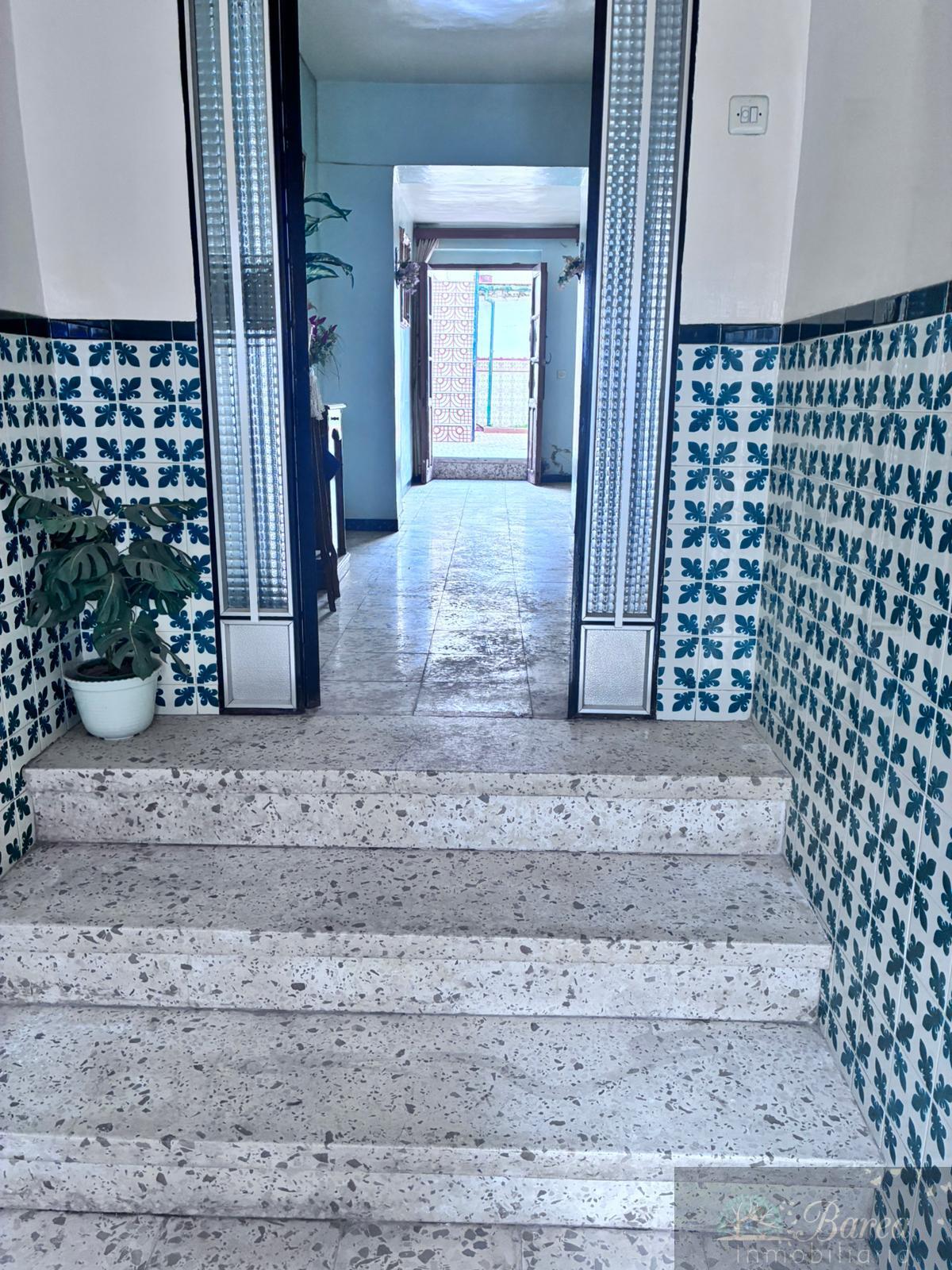 For sale of house in Rute