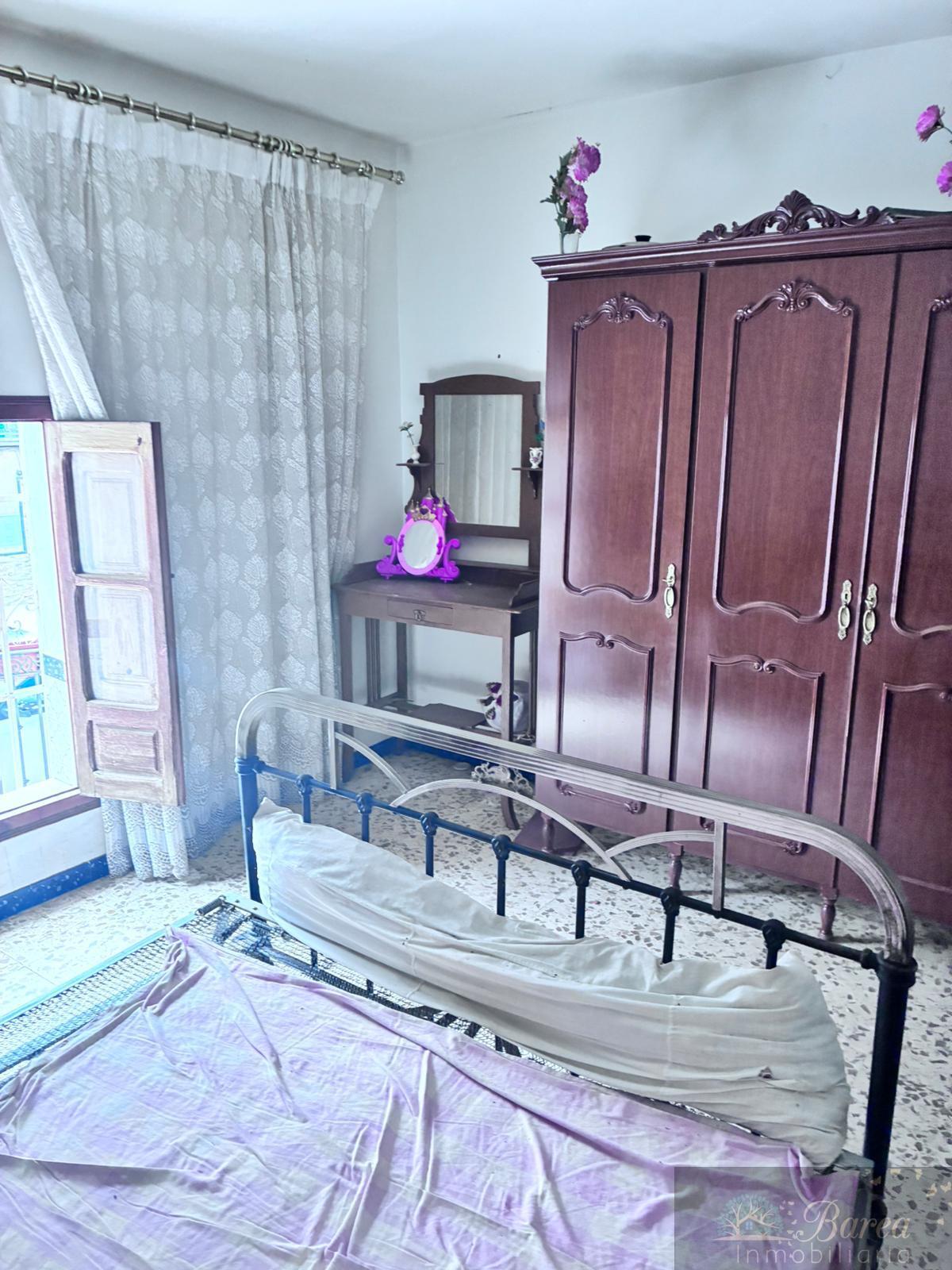 For sale of house in Rute