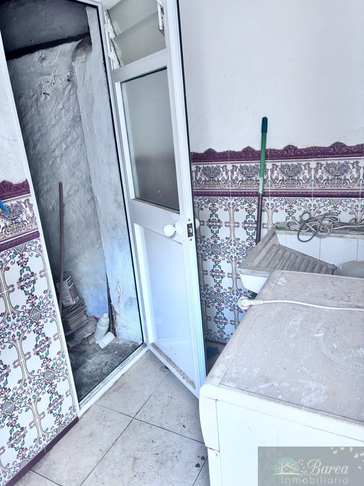 For sale of house in Rute