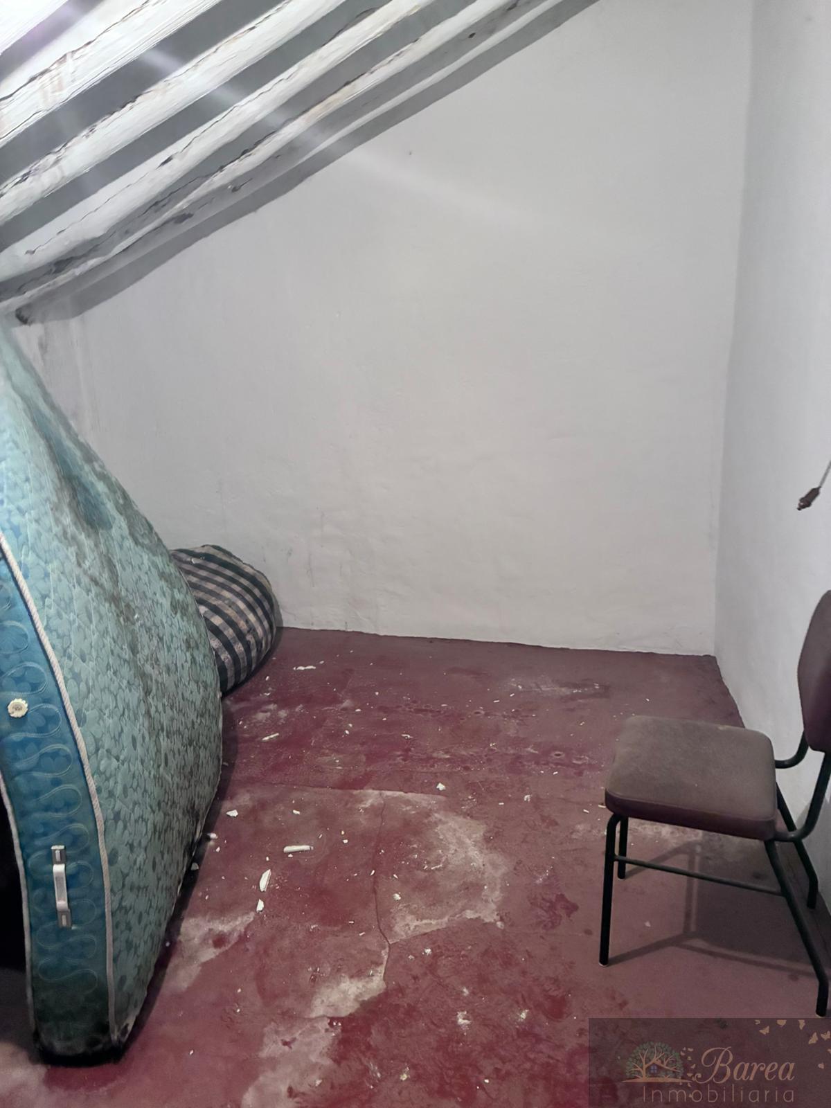 For sale of house in Rute