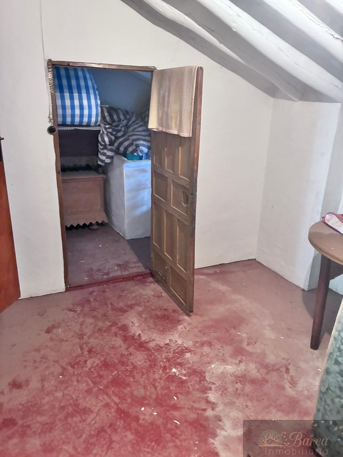 For sale of house in Rute