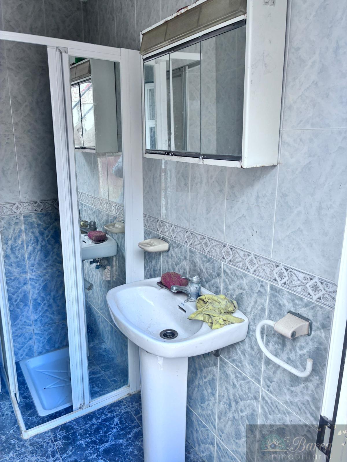 For sale of house in Rute