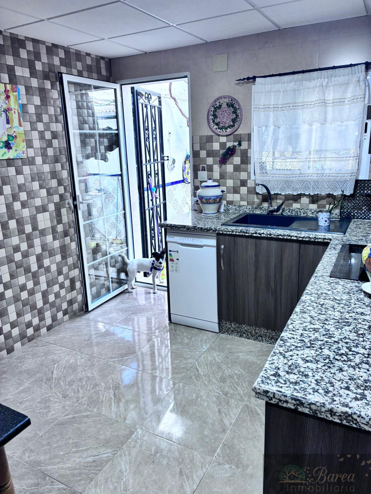 For sale of house in Rute