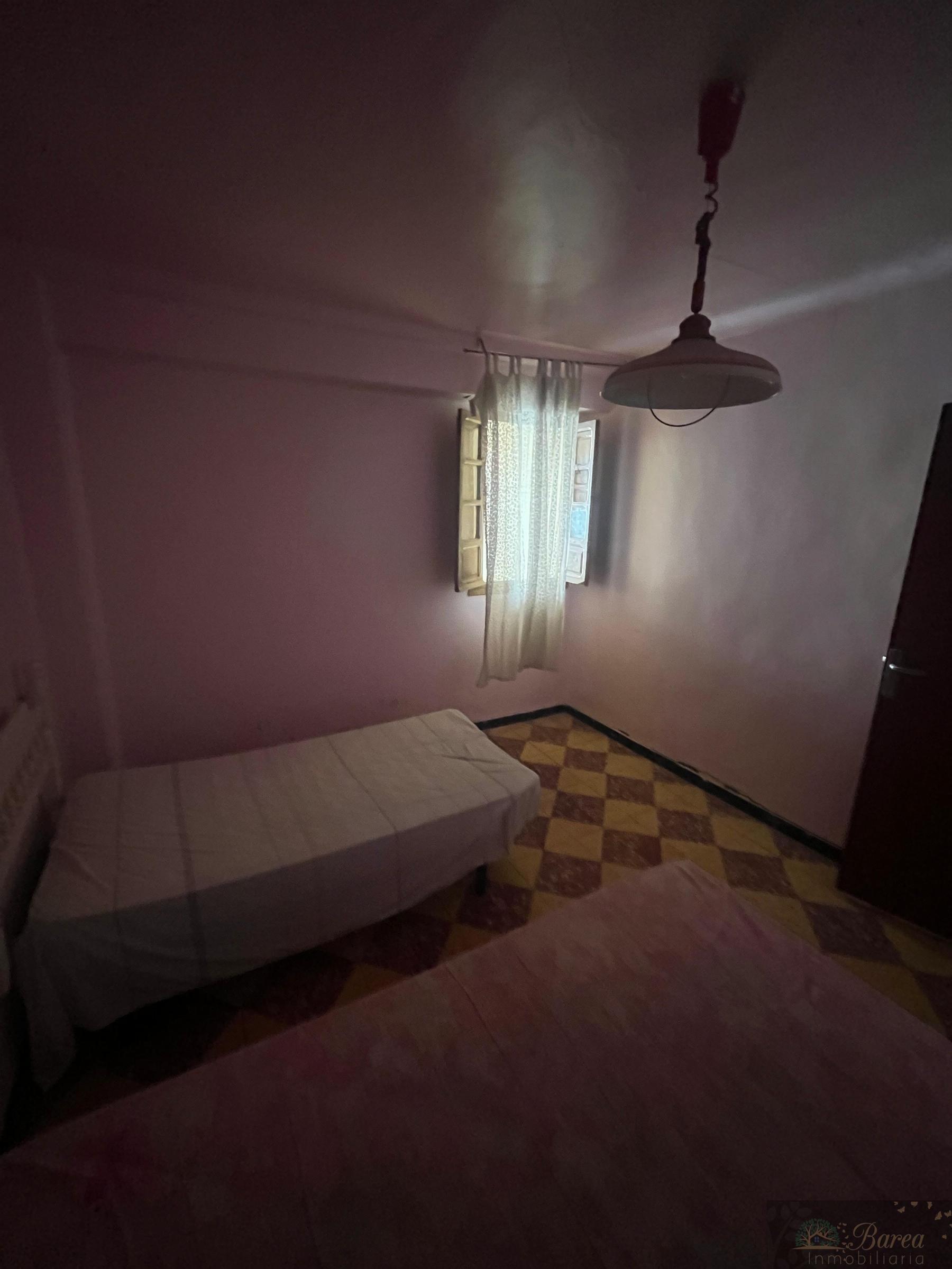 For sale of building in Rute