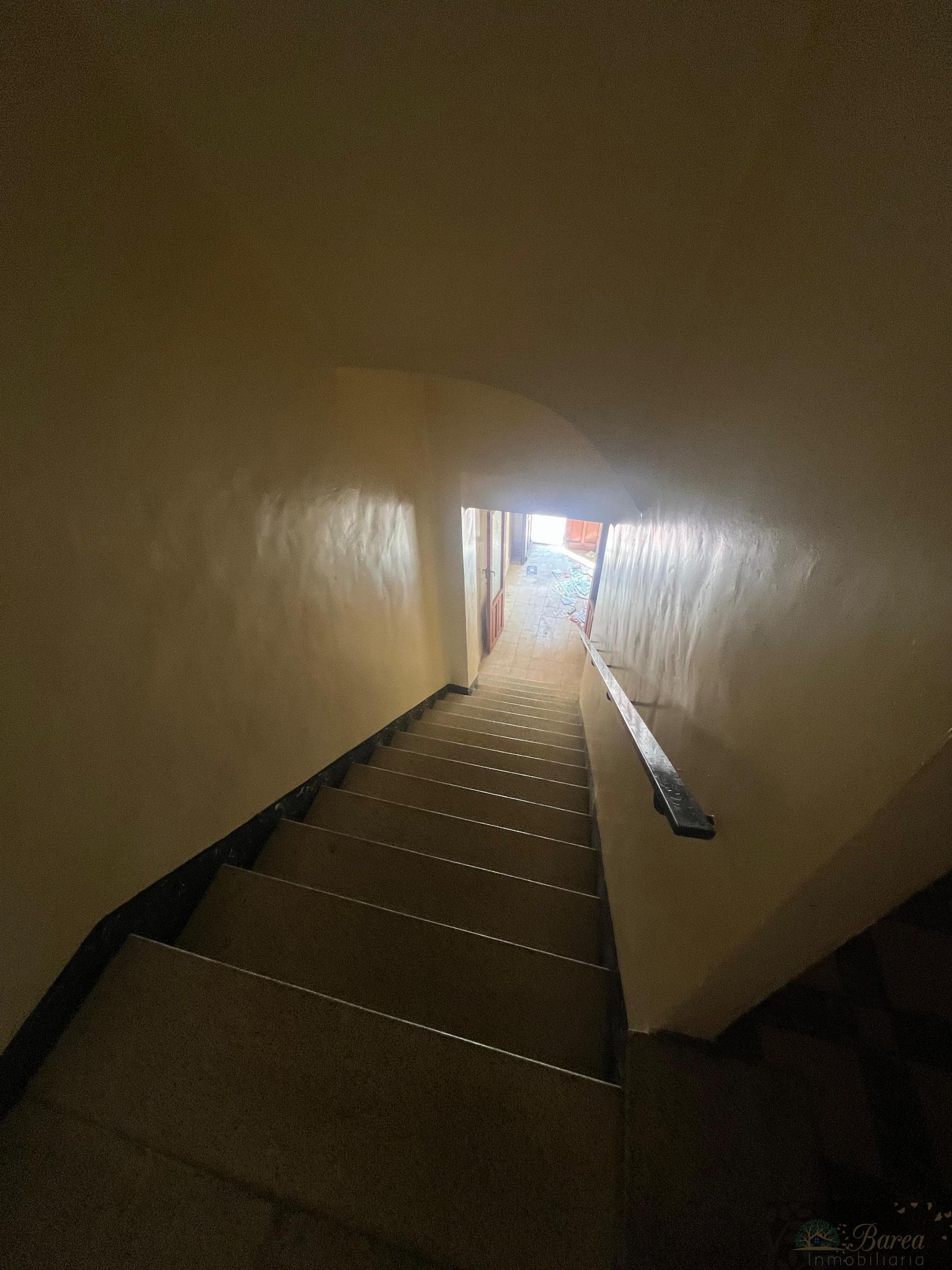 For sale of building in Rute