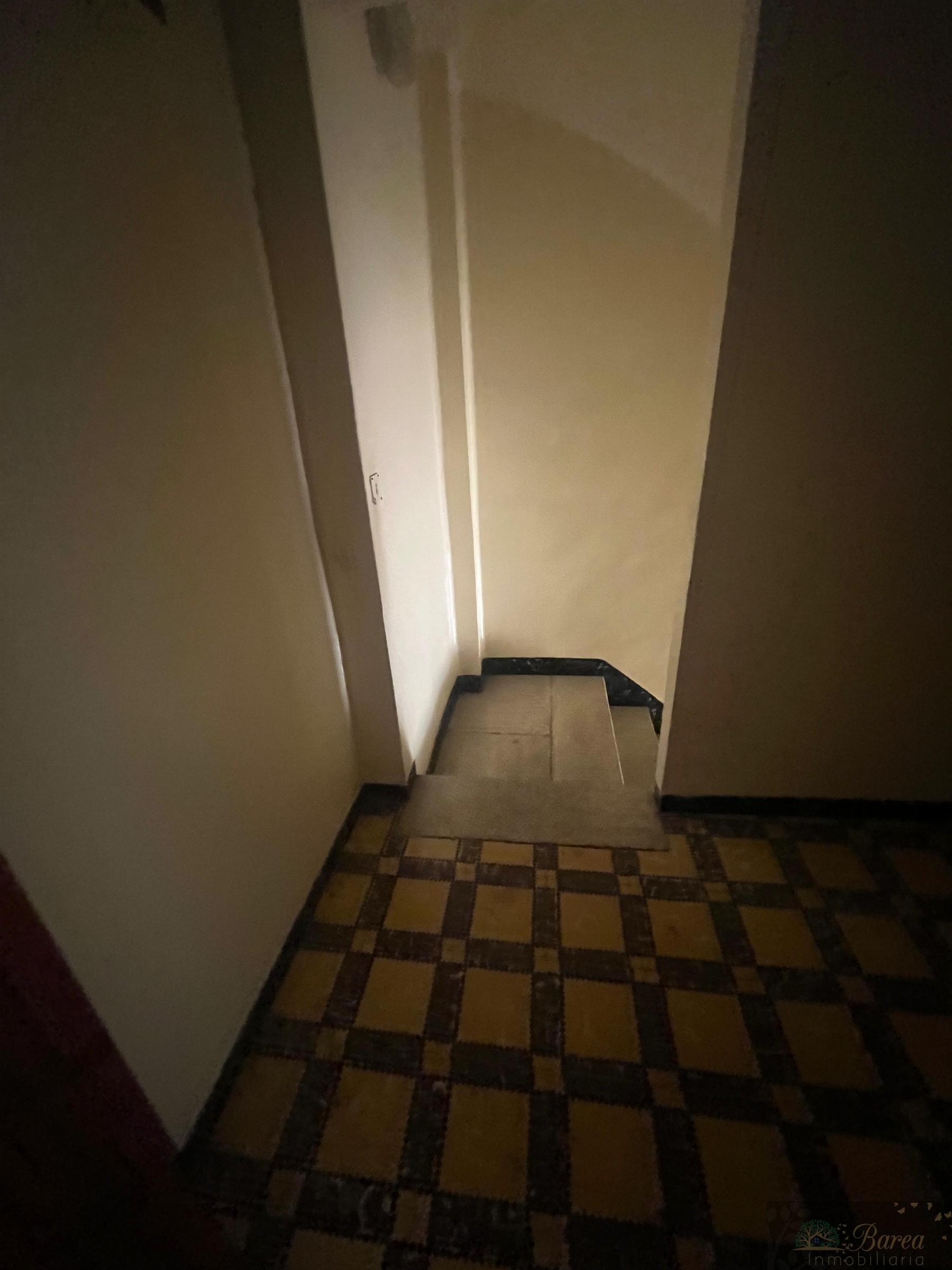 For sale of building in Rute