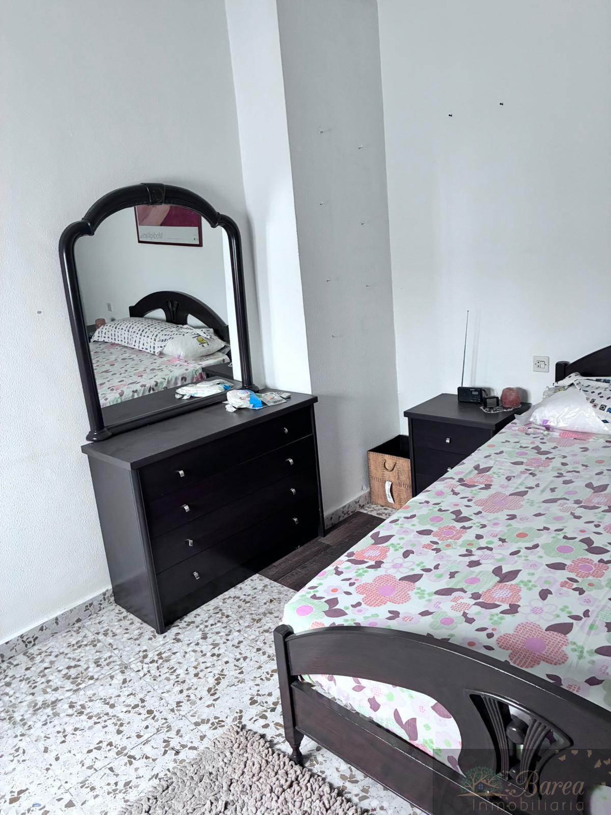 For sale of building in Rute