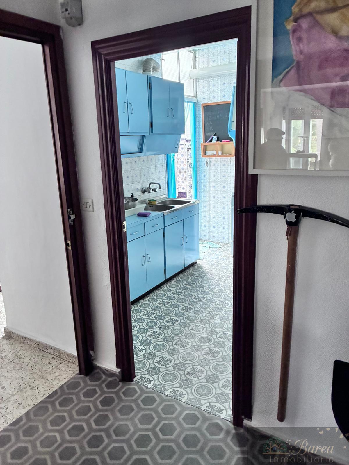 For sale of building in Rute