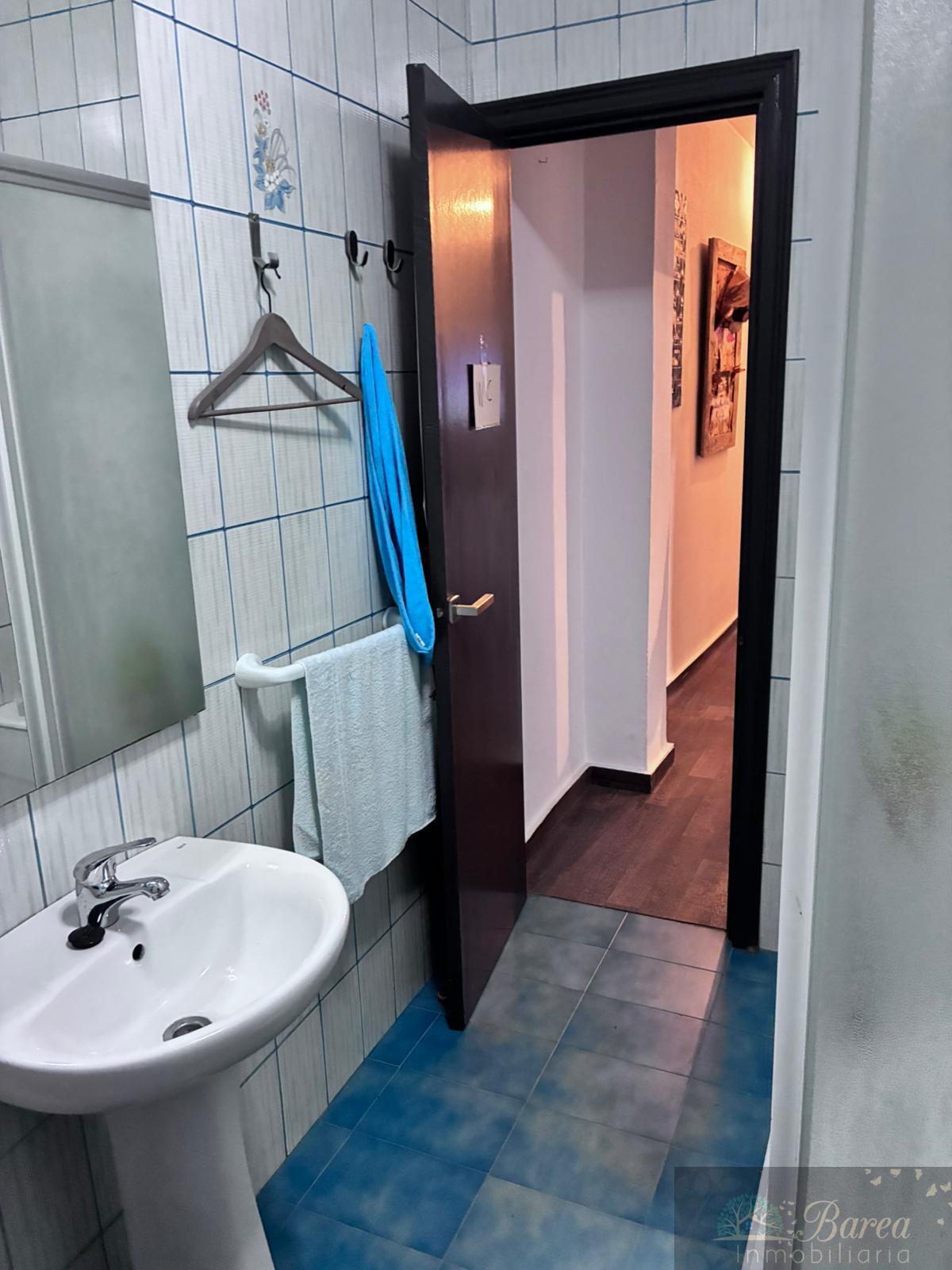 For sale of building in Rute