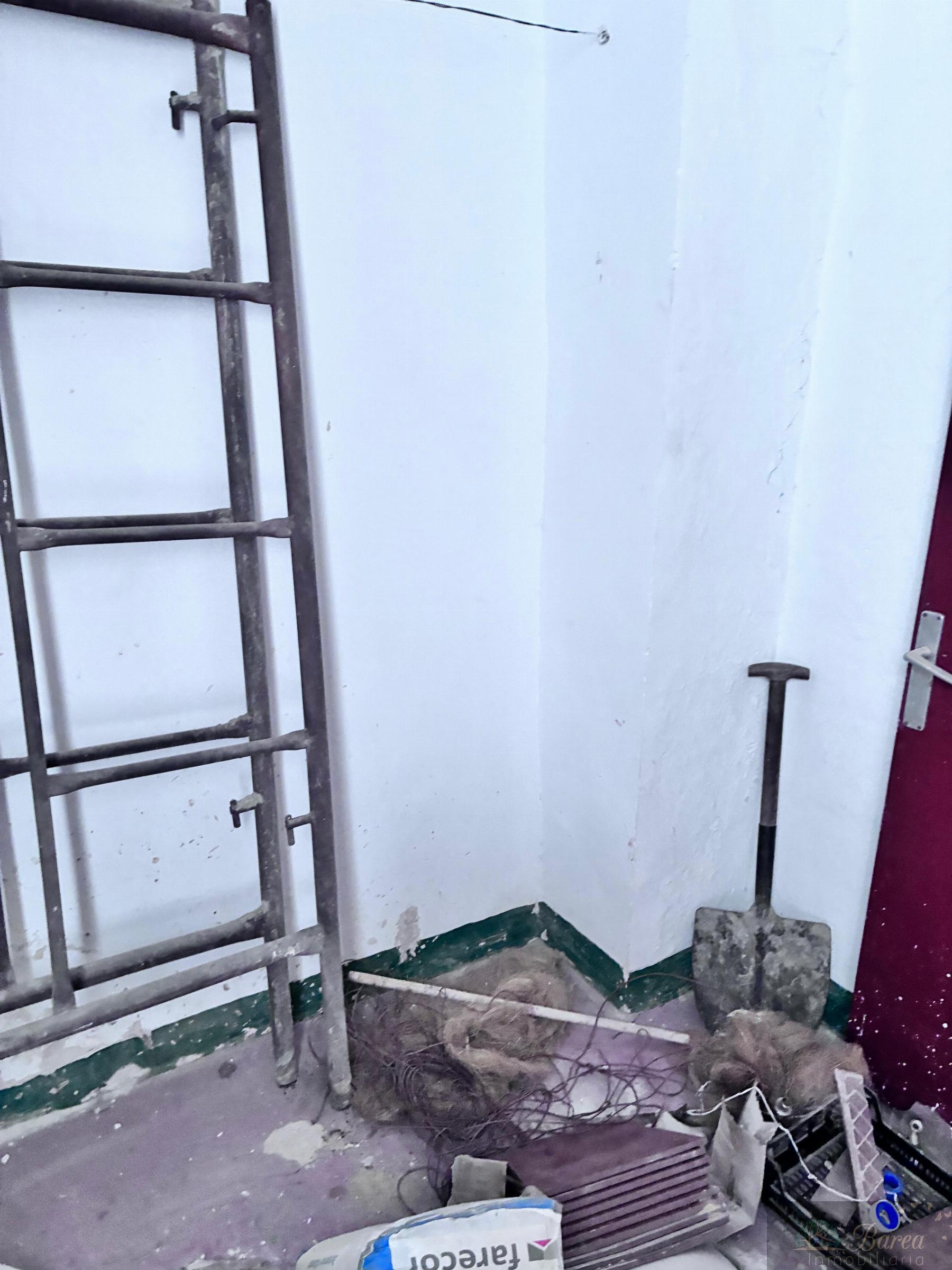 For sale of house in Rute
