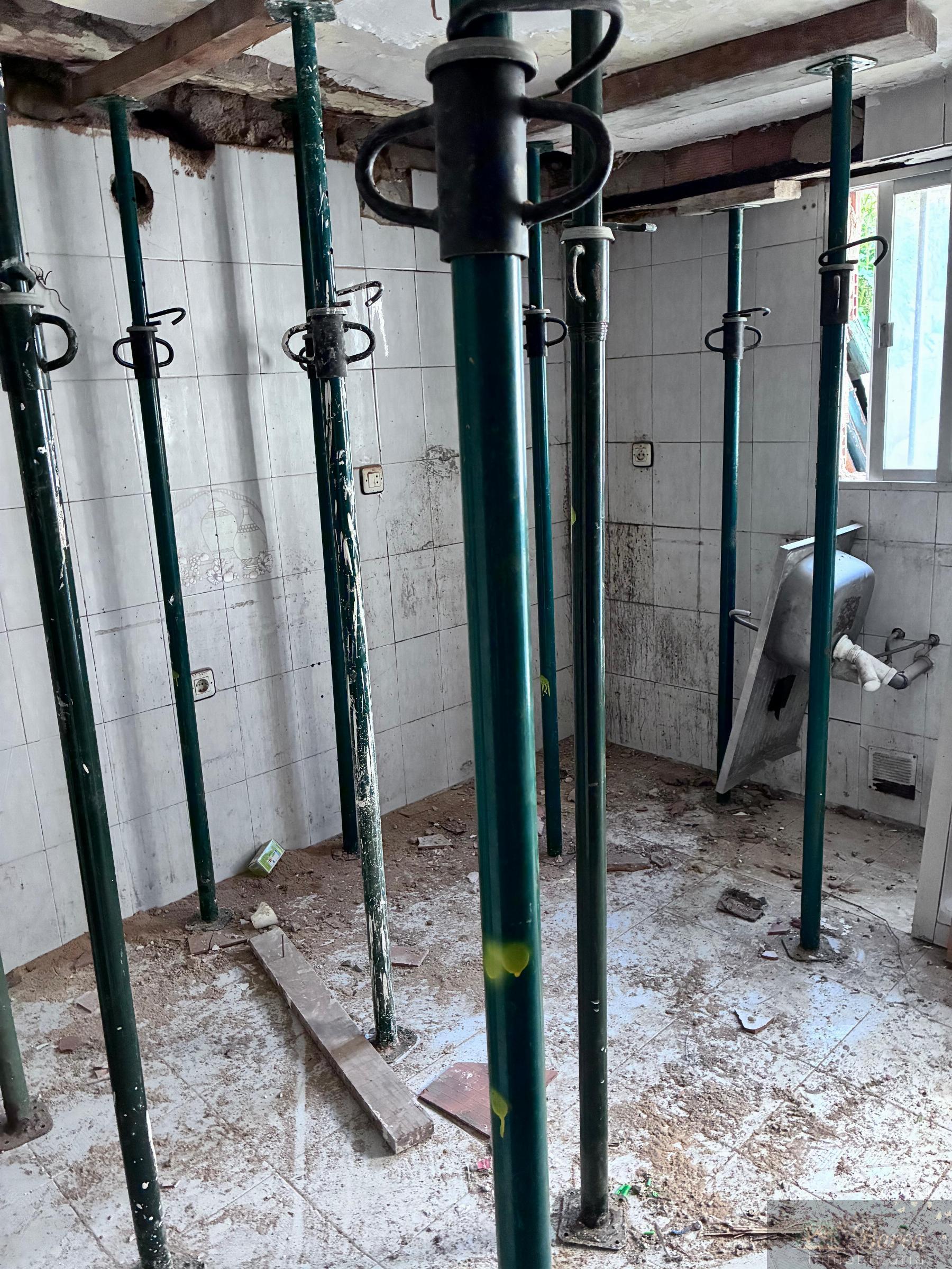 For sale of house in Rute