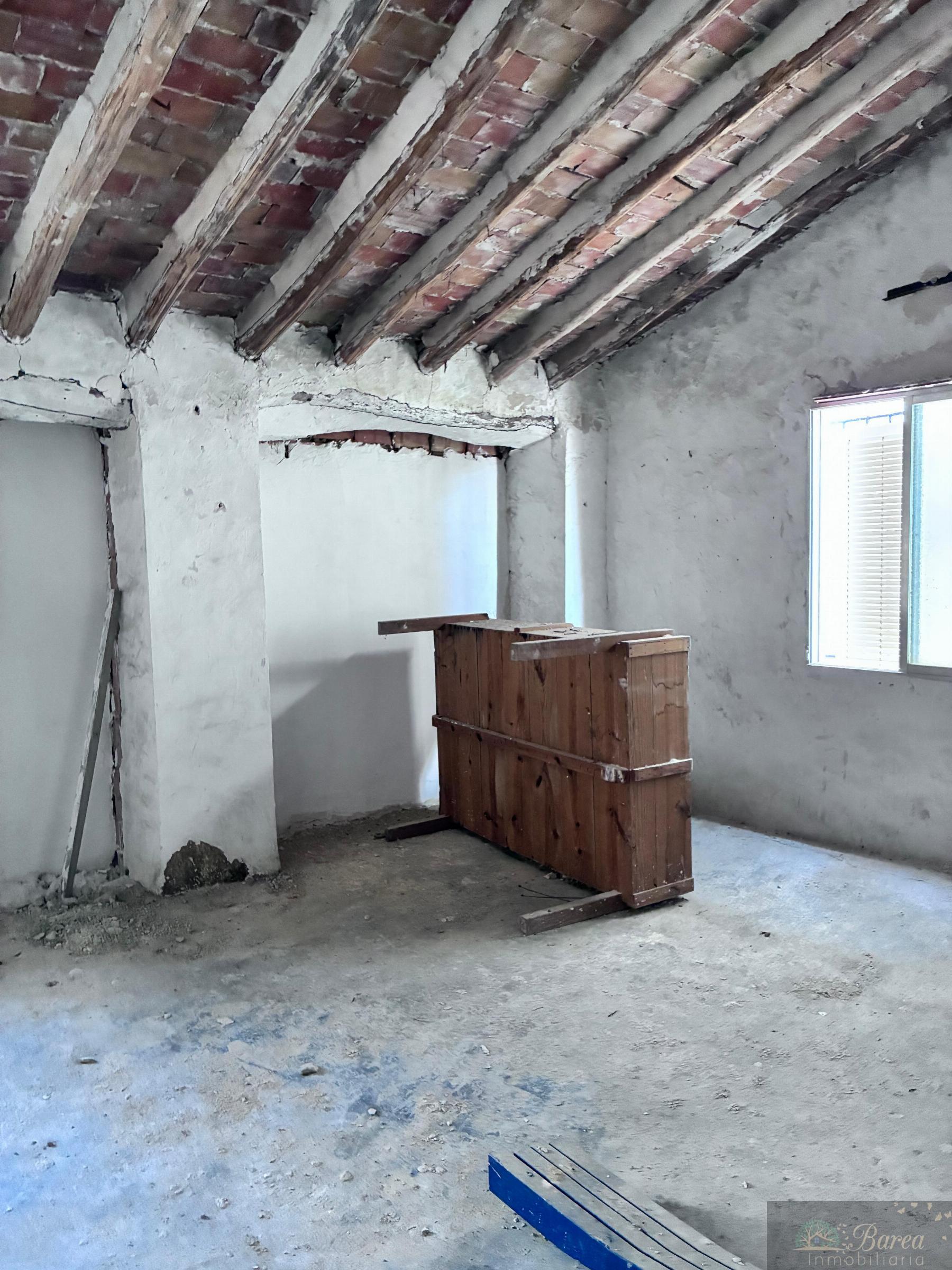 For sale of house in Rute
