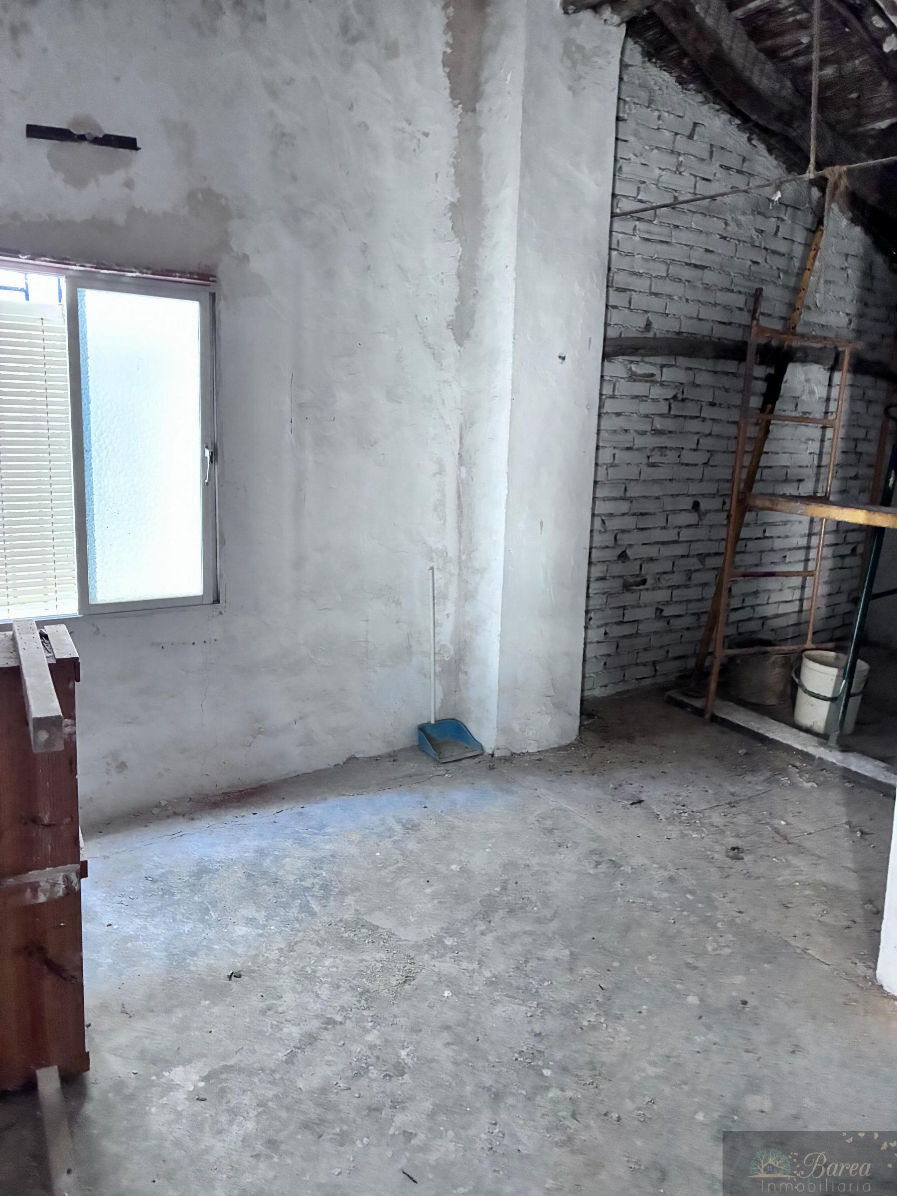 For sale of house in Rute