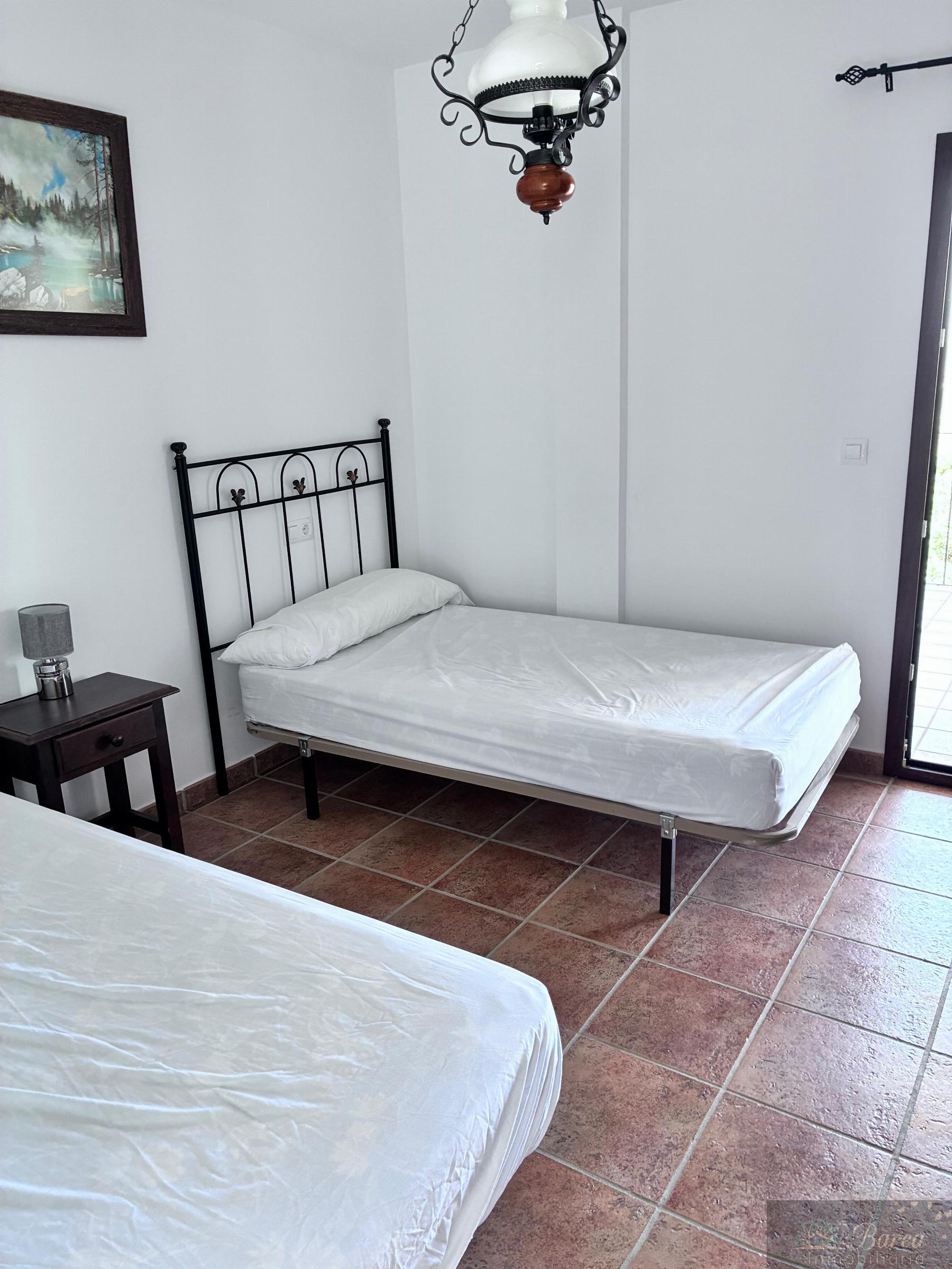 Venta de casa en Iznájar