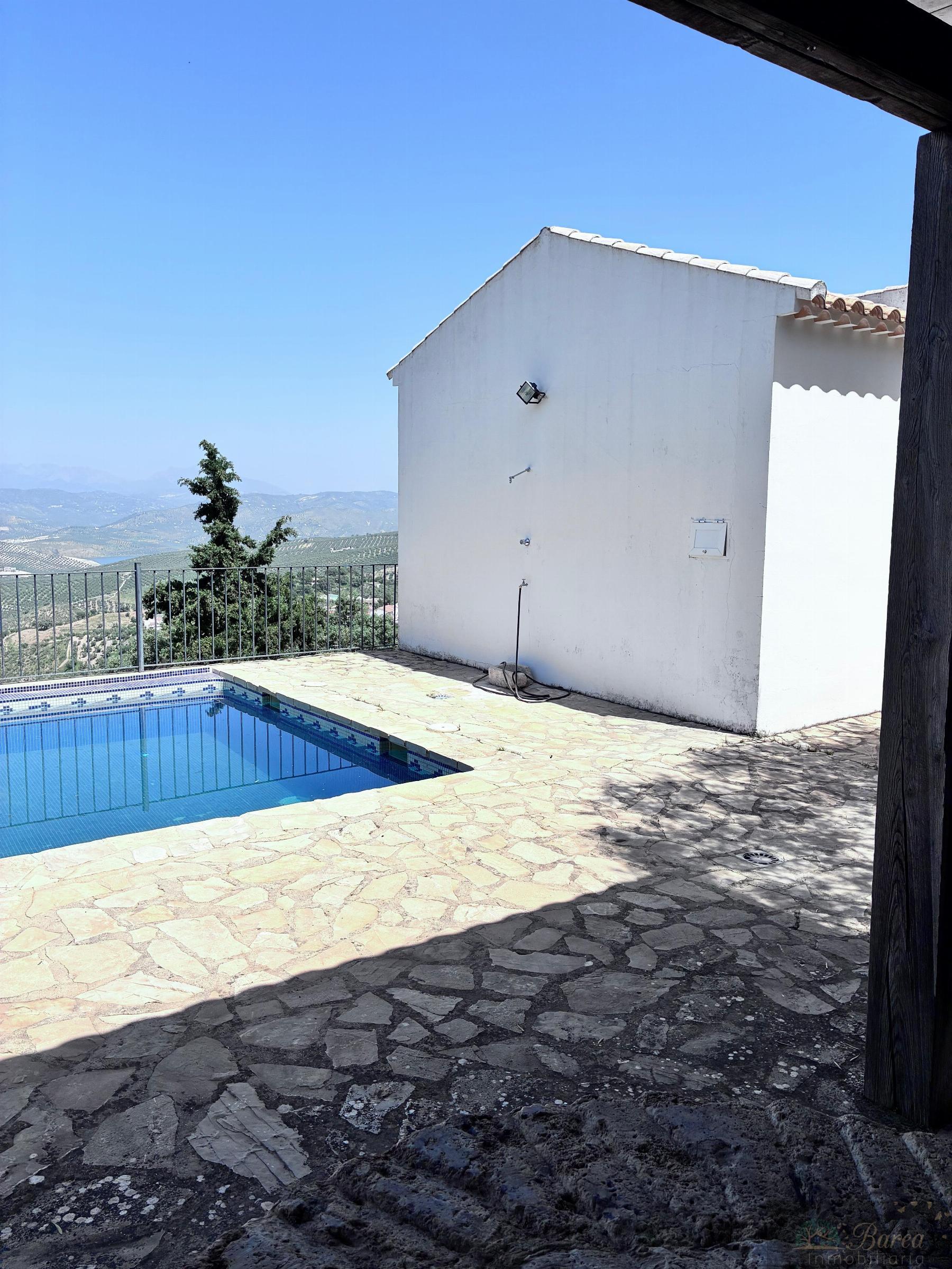 Venta de casa en Iznájar