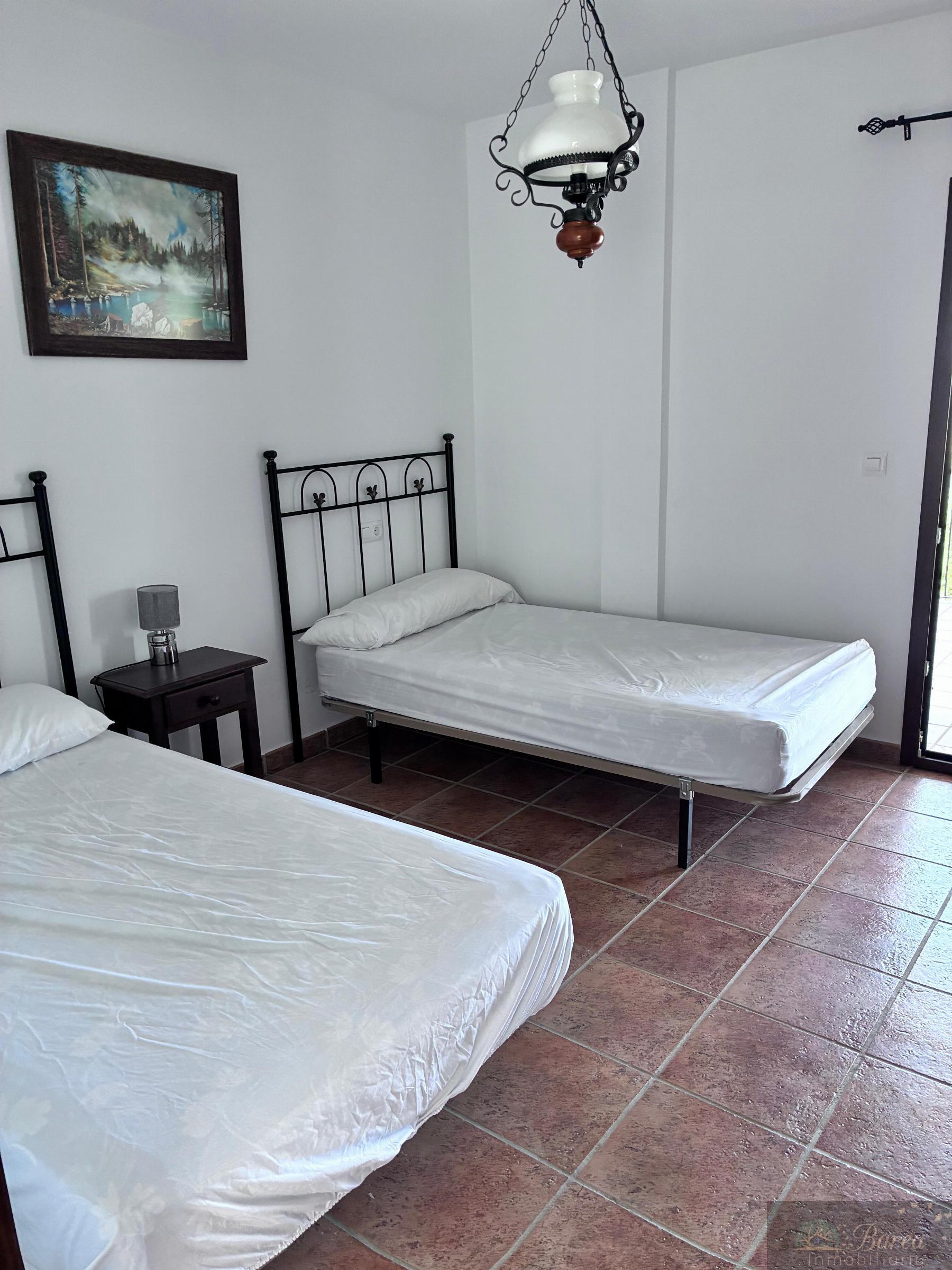 Venta de casa en Iznájar