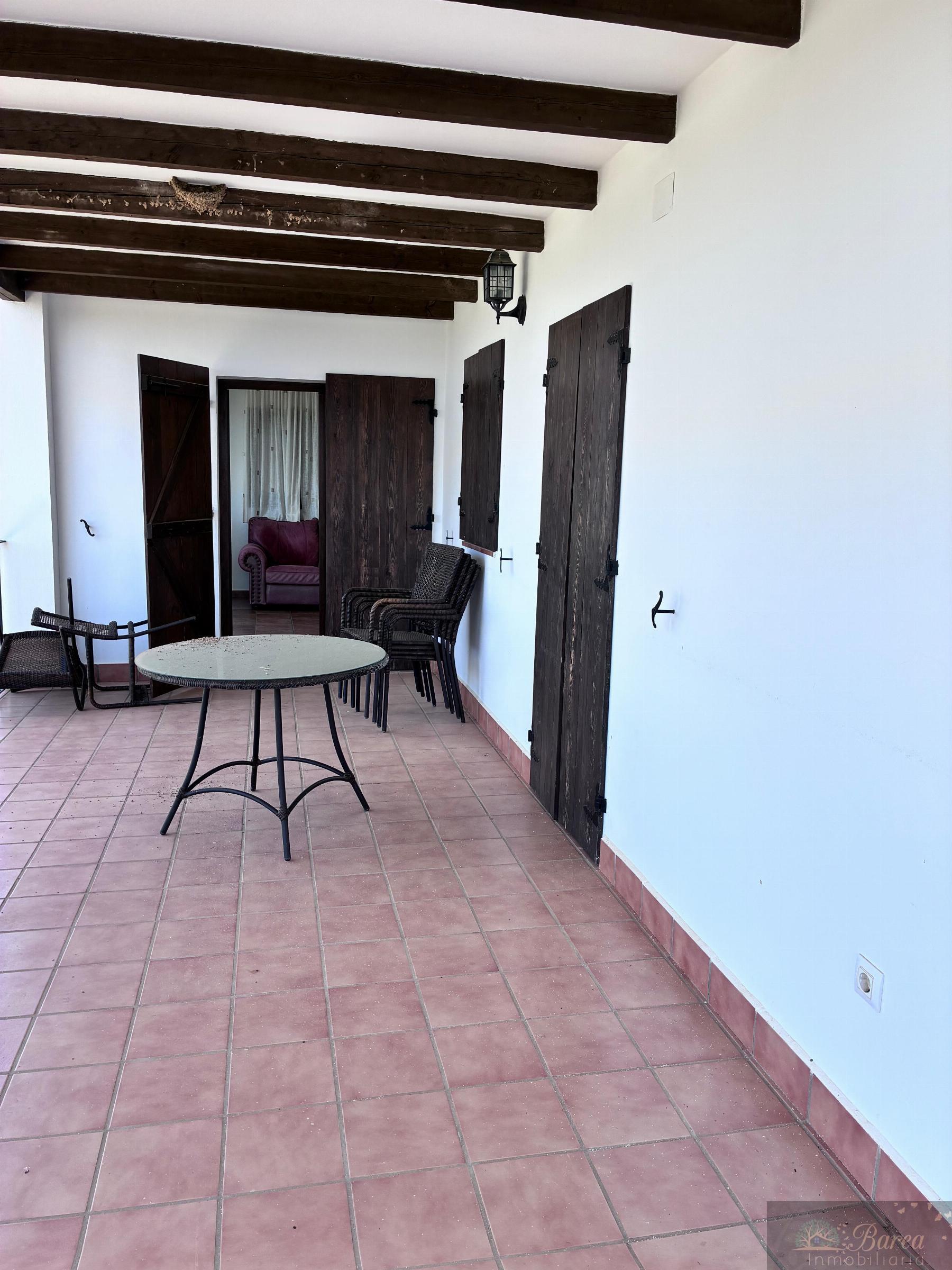 Venta de casa en Iznájar