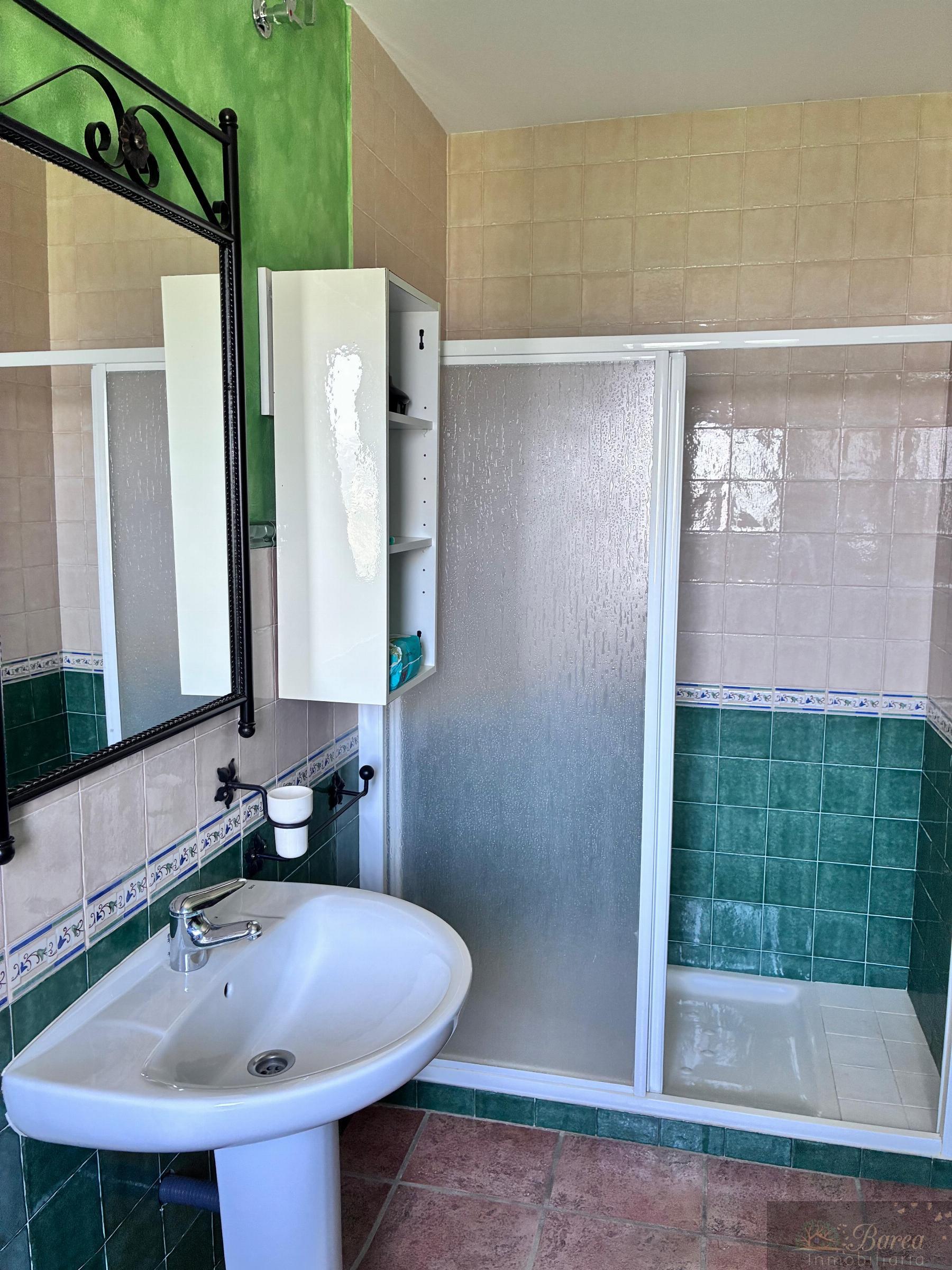 Venta de casa en Iznájar