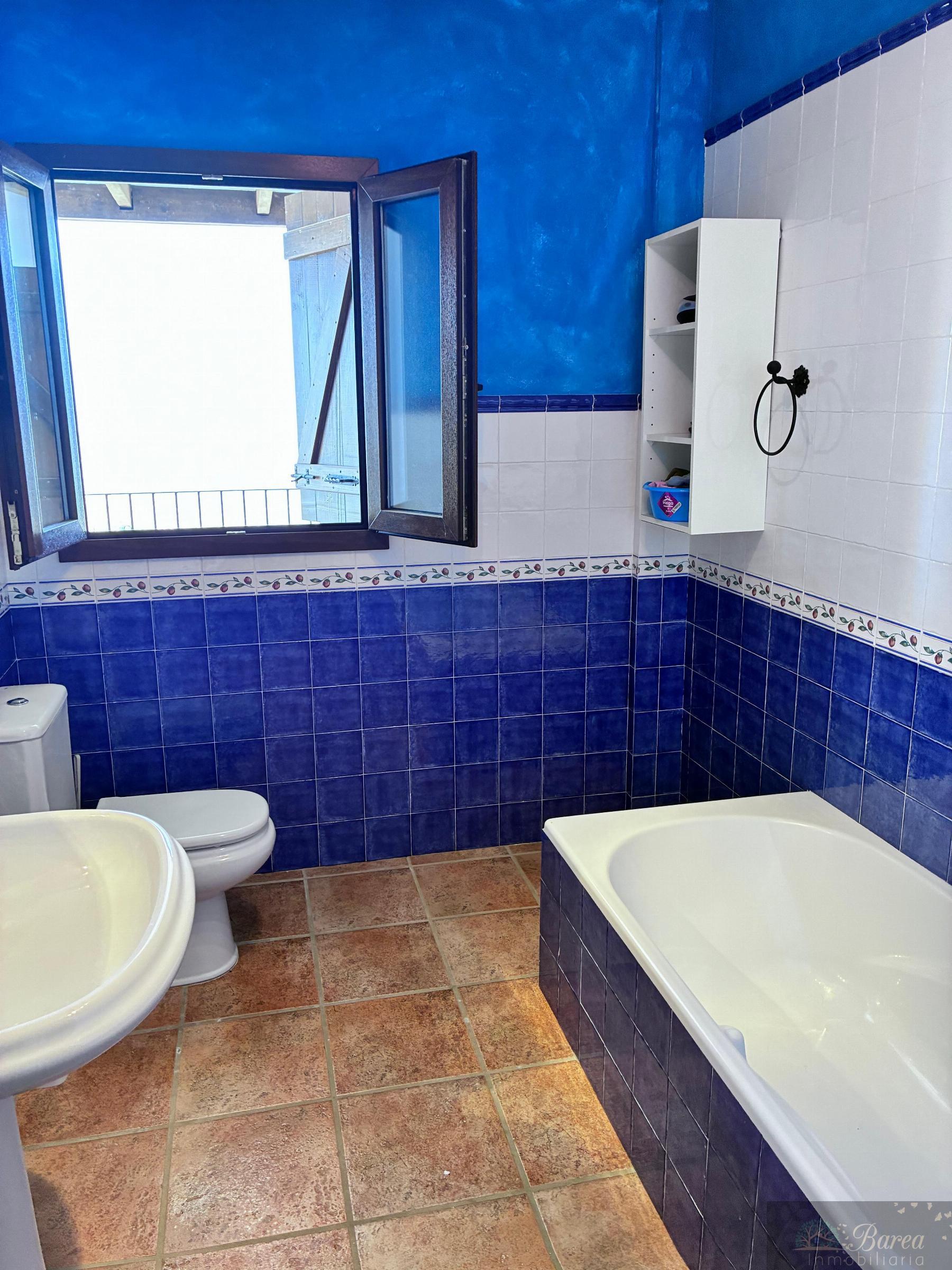 Venta de casa en Iznájar