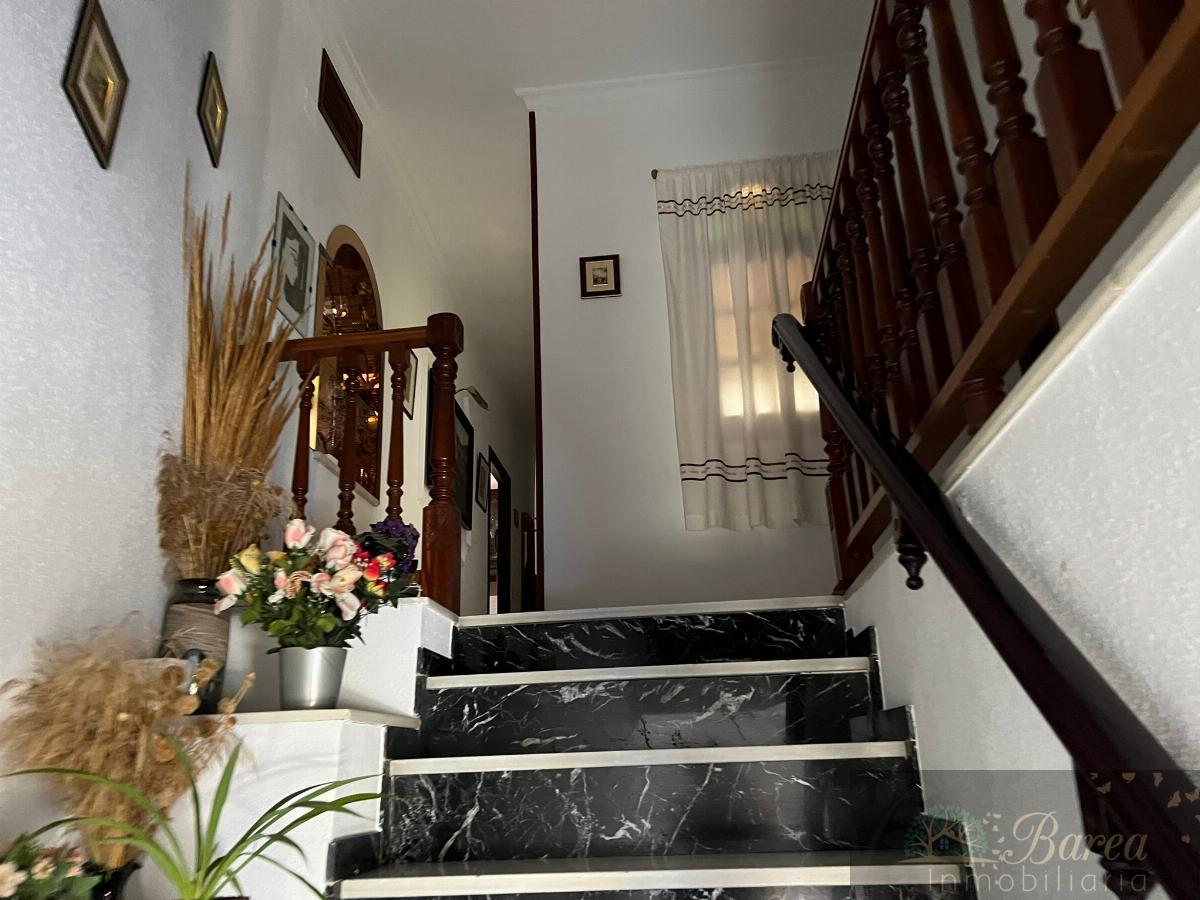 For sale of house in Encinas Reales