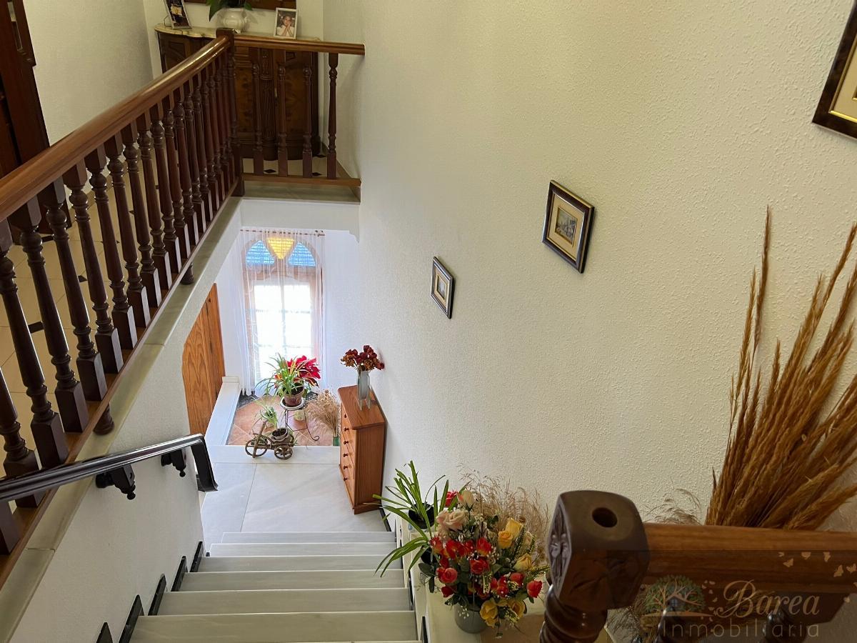 For sale of house in Encinas Reales