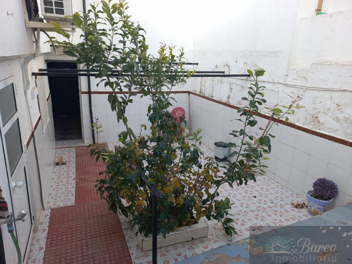 For sale of house in Rute