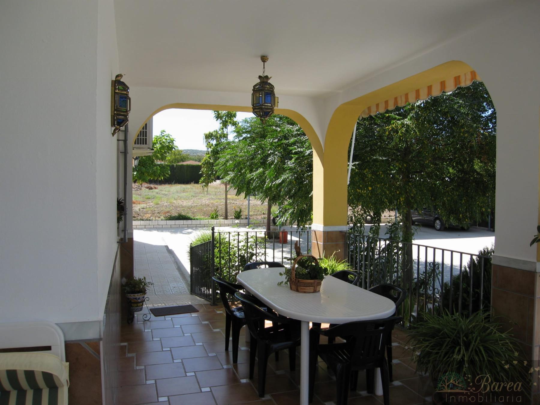 Venta de casa en Lucena