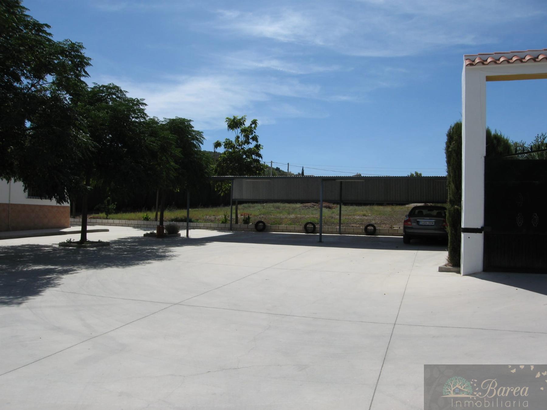 Venta de casa en Lucena