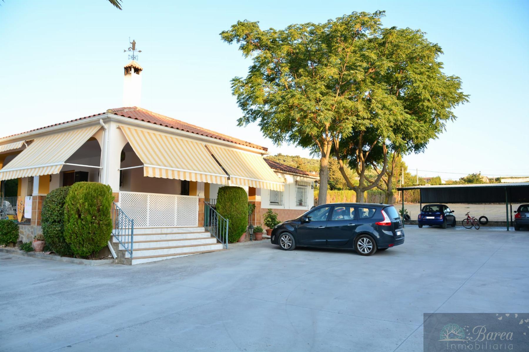 Venta de casa en Lucena